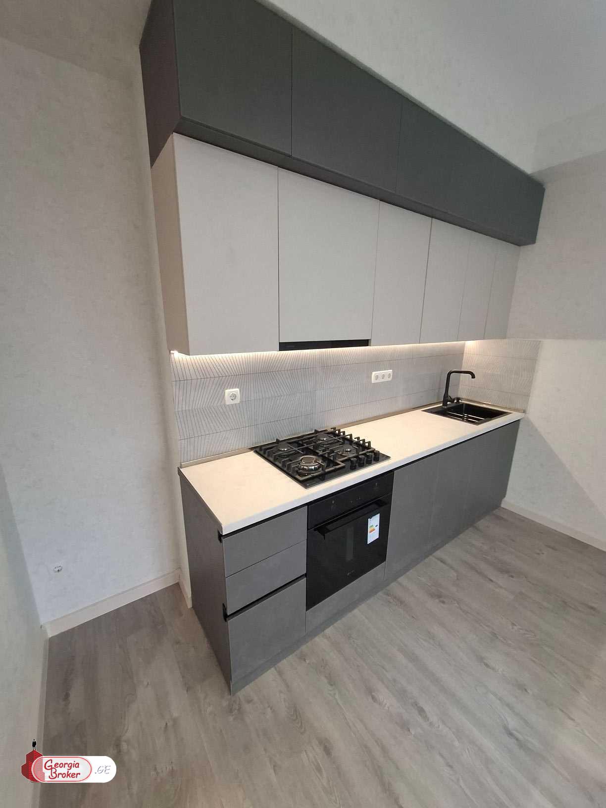 nearly repaired 3-room apartment for sale