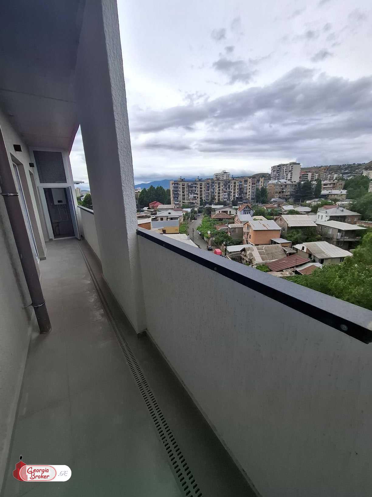 nearly repaired 3-room apartment for sale