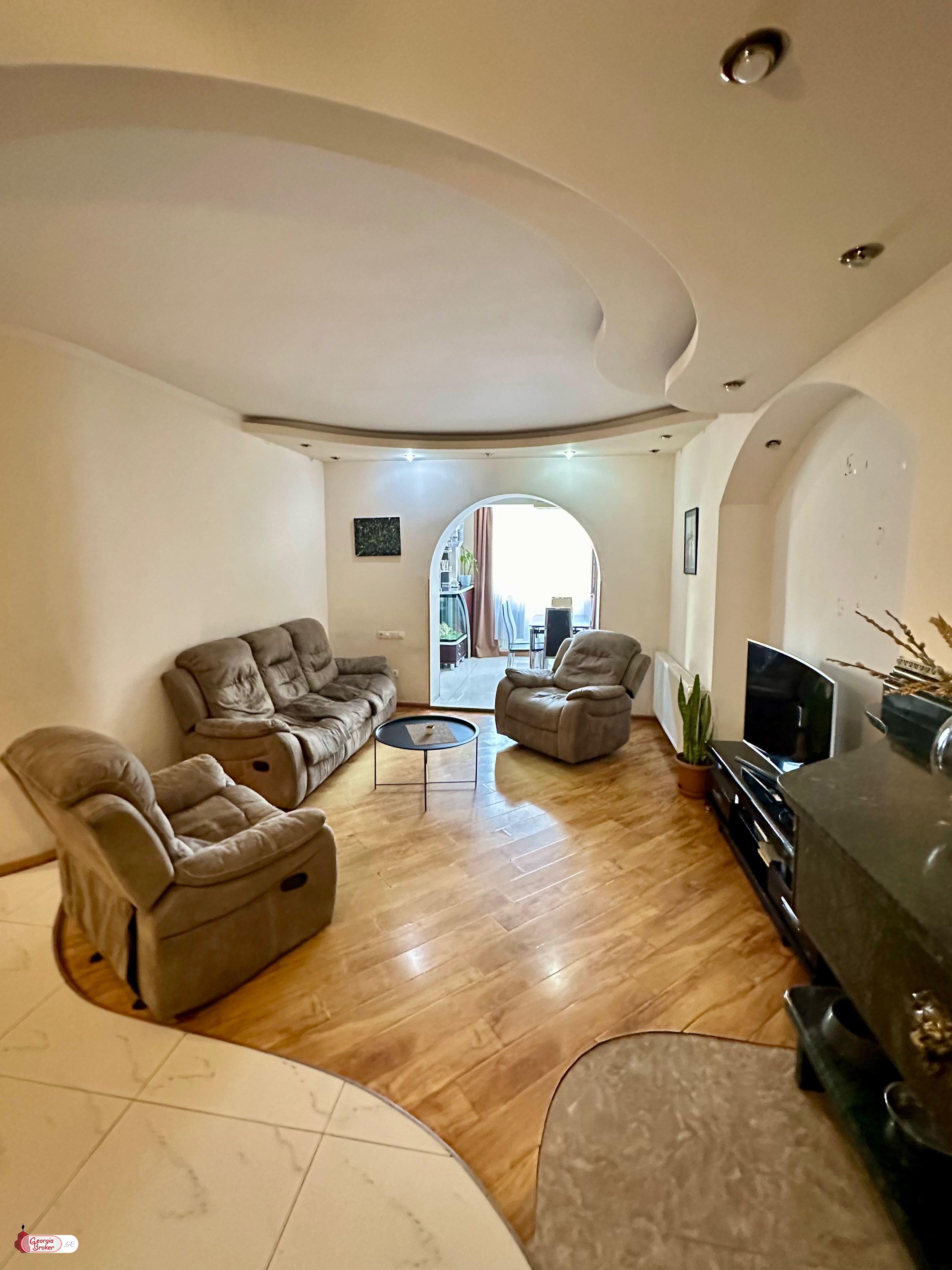 nearly repaired 3-room apartment for sale