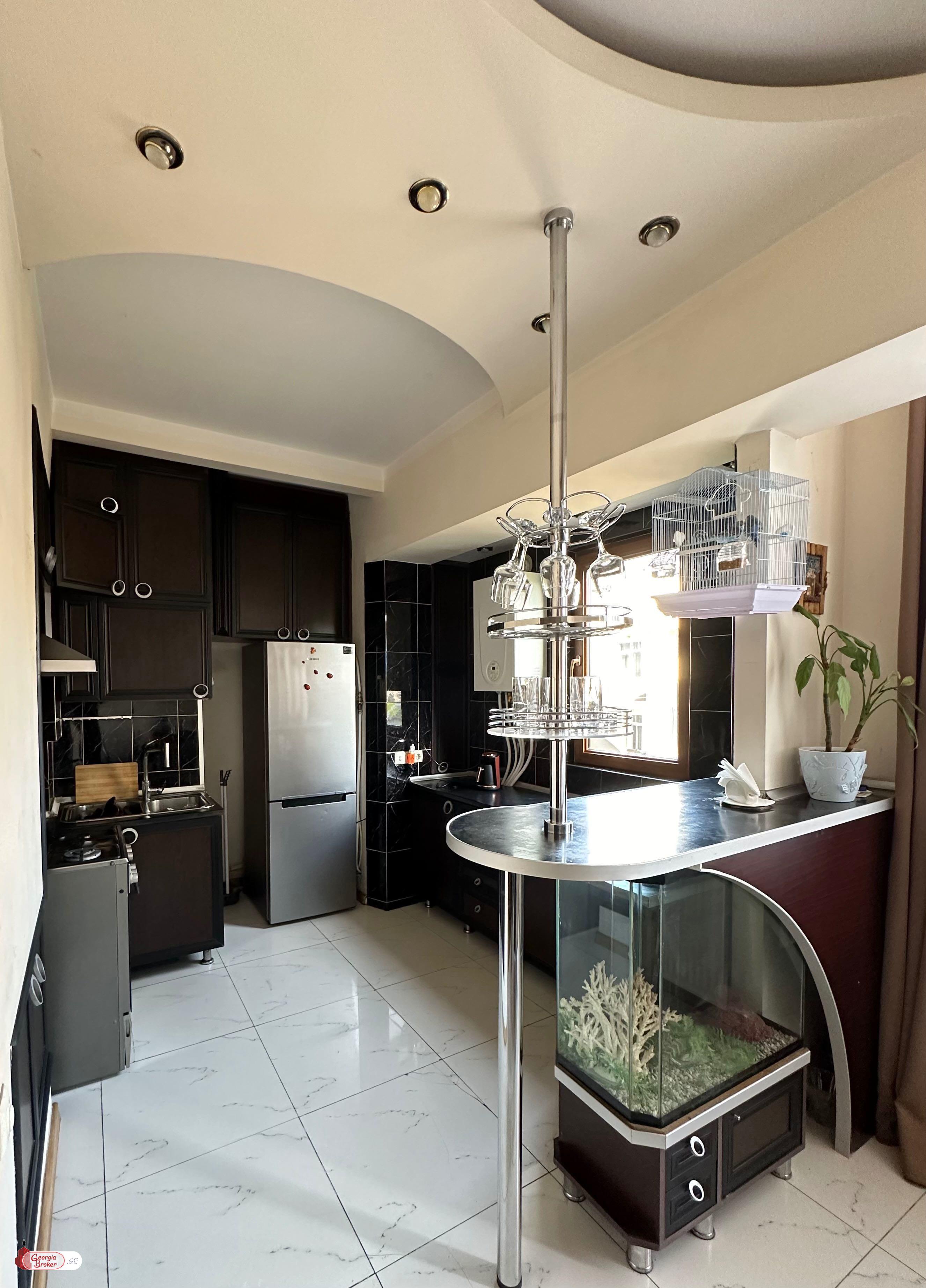 nearly repaired 3-room apartment for sale