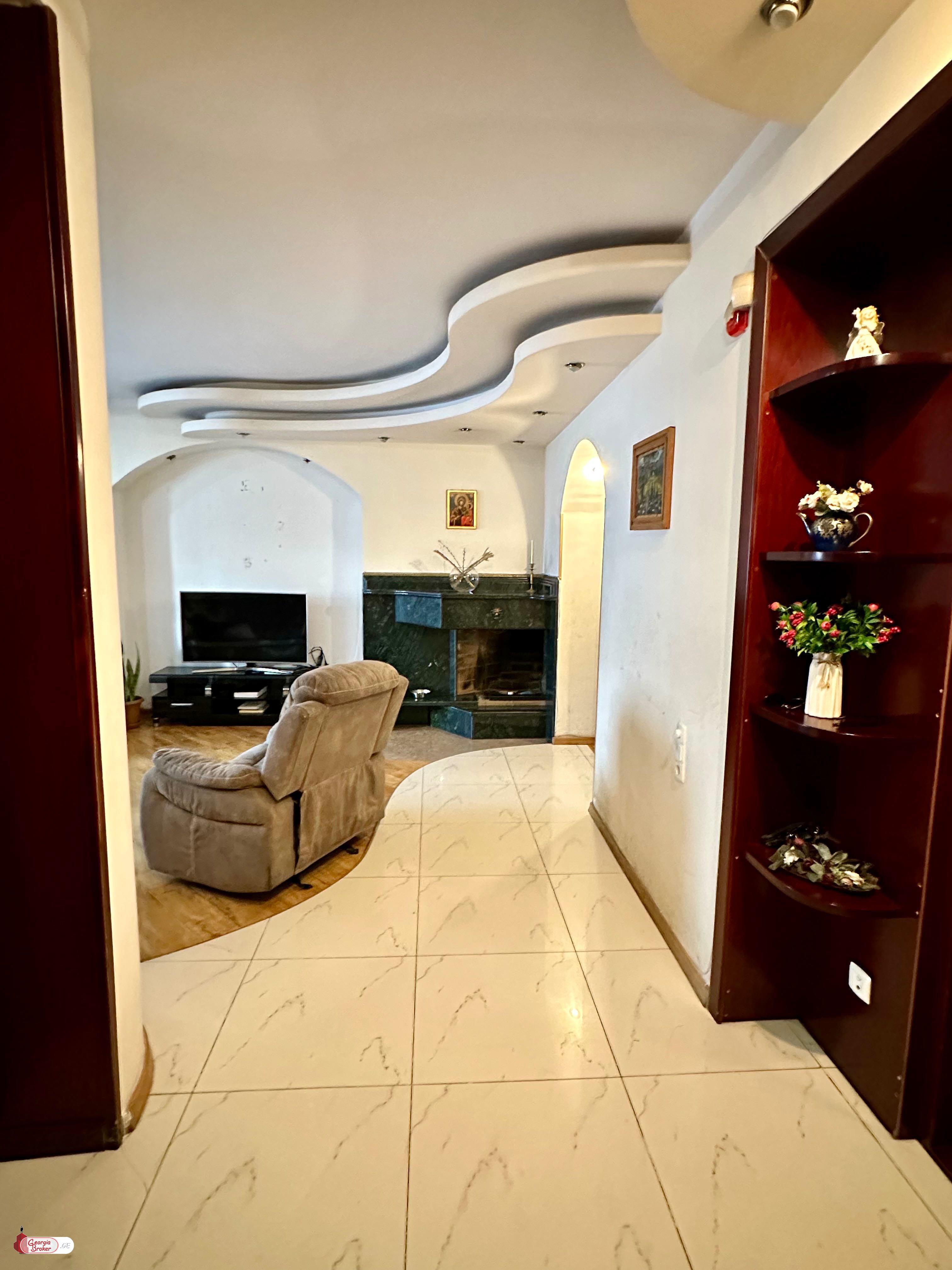 nearly repaired 3-room apartment for sale