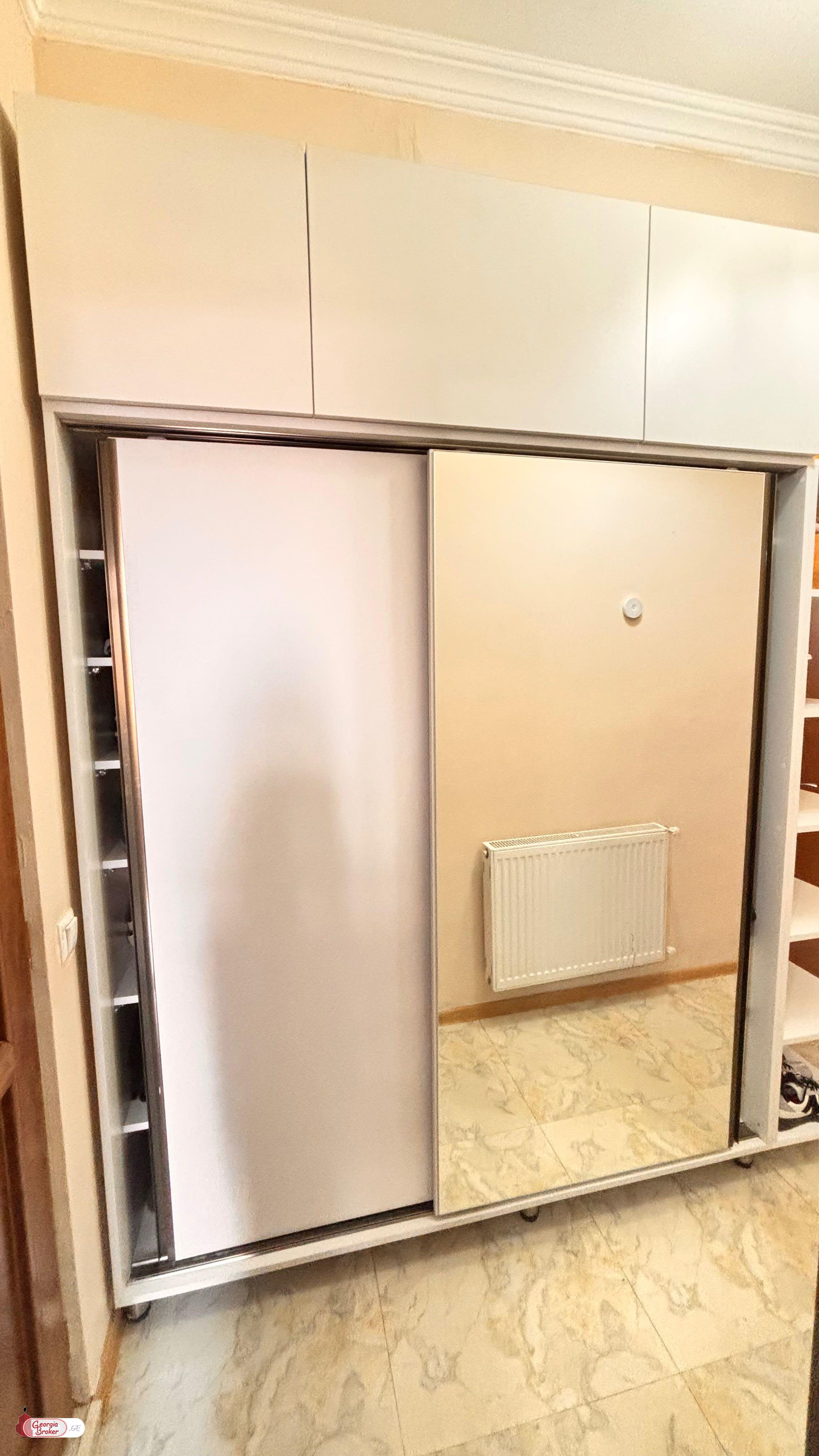 продается квартира с новым ремонтом 3-комнаты