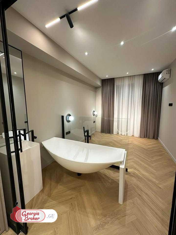 იყიდება ახალი გარემონტებული 3 ოთახიანი ბინა