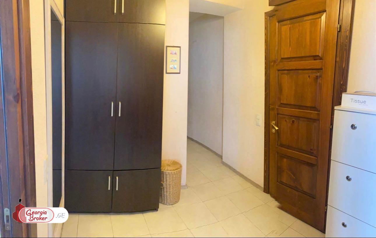 nearly repaired 2-room apartment for sale