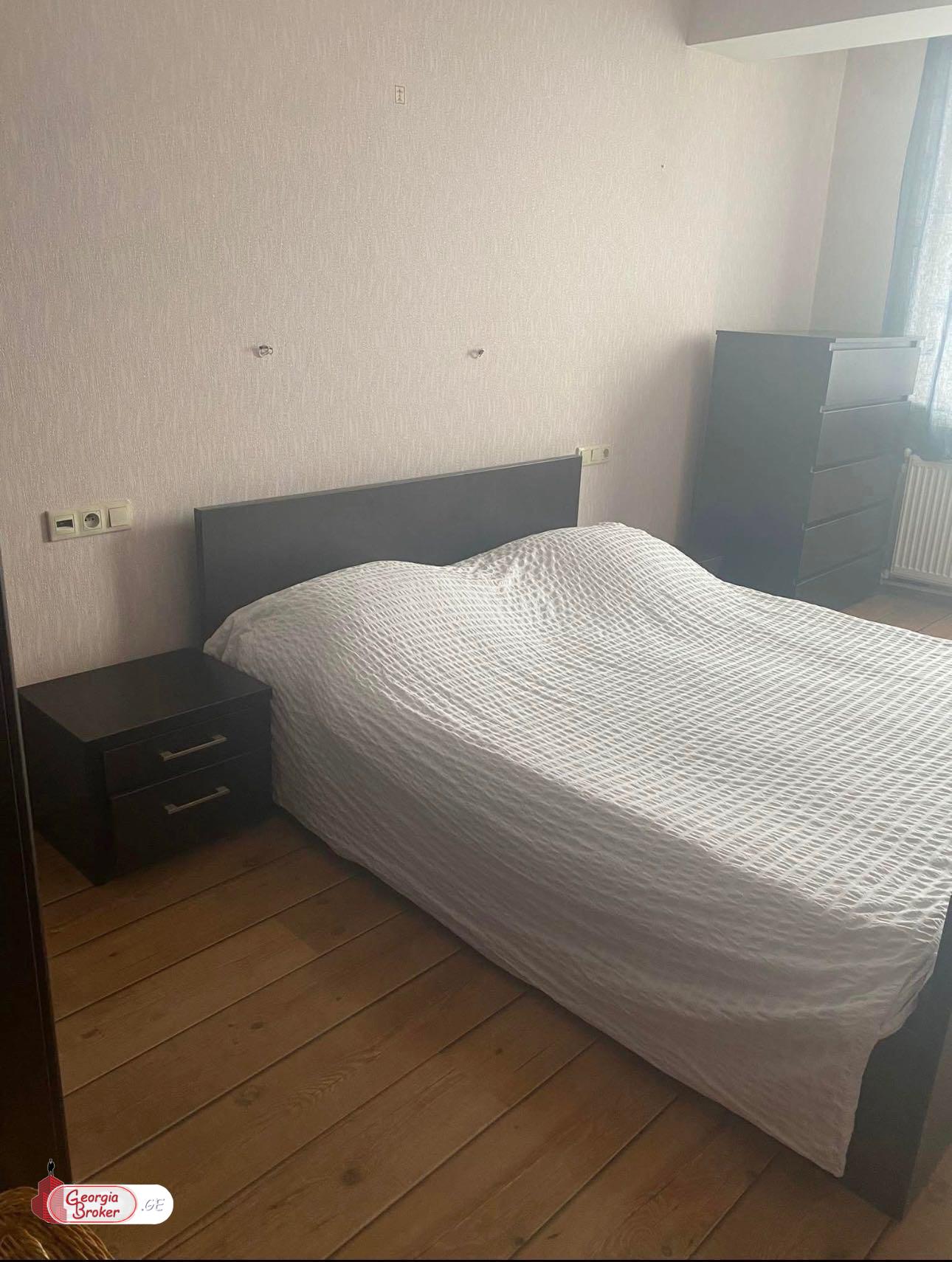 nearly repaired 2-room apartment for sale