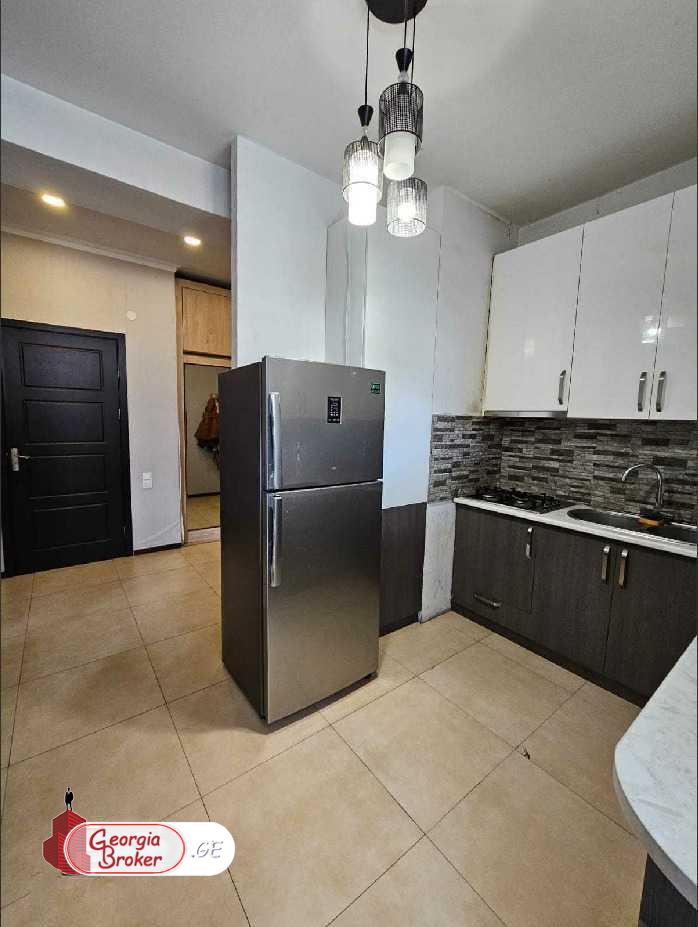 იყიდება ახალი გარემონტებული 2 ოთახიანი ბინა