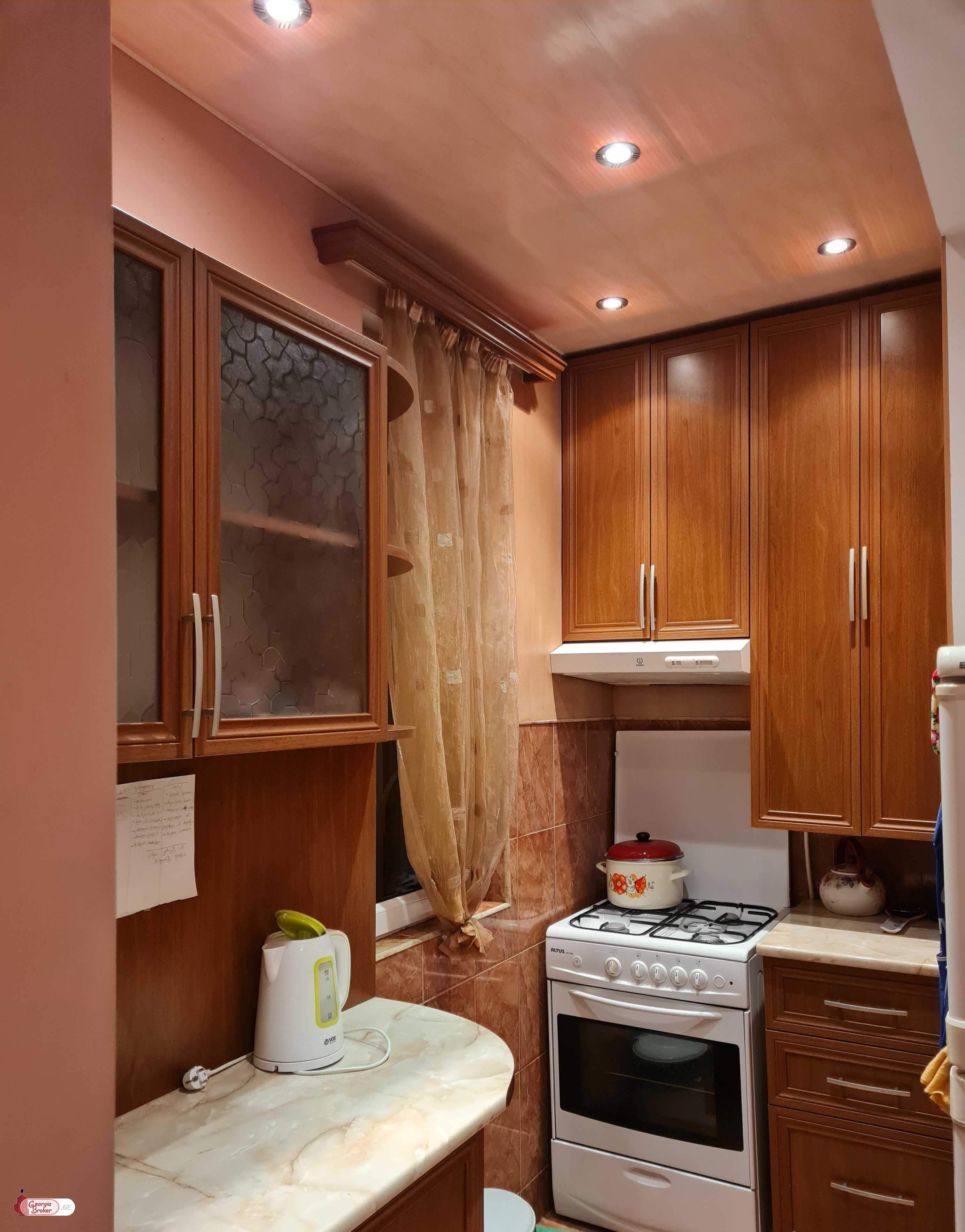 nearly repaired 3-room apartment for sale