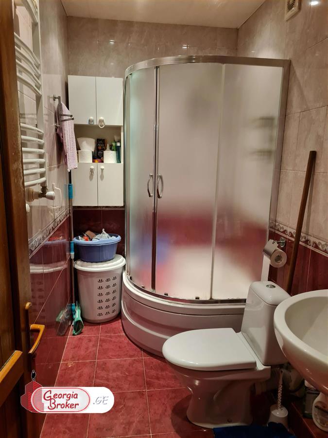 nearly repaired 3-room apartment for sale