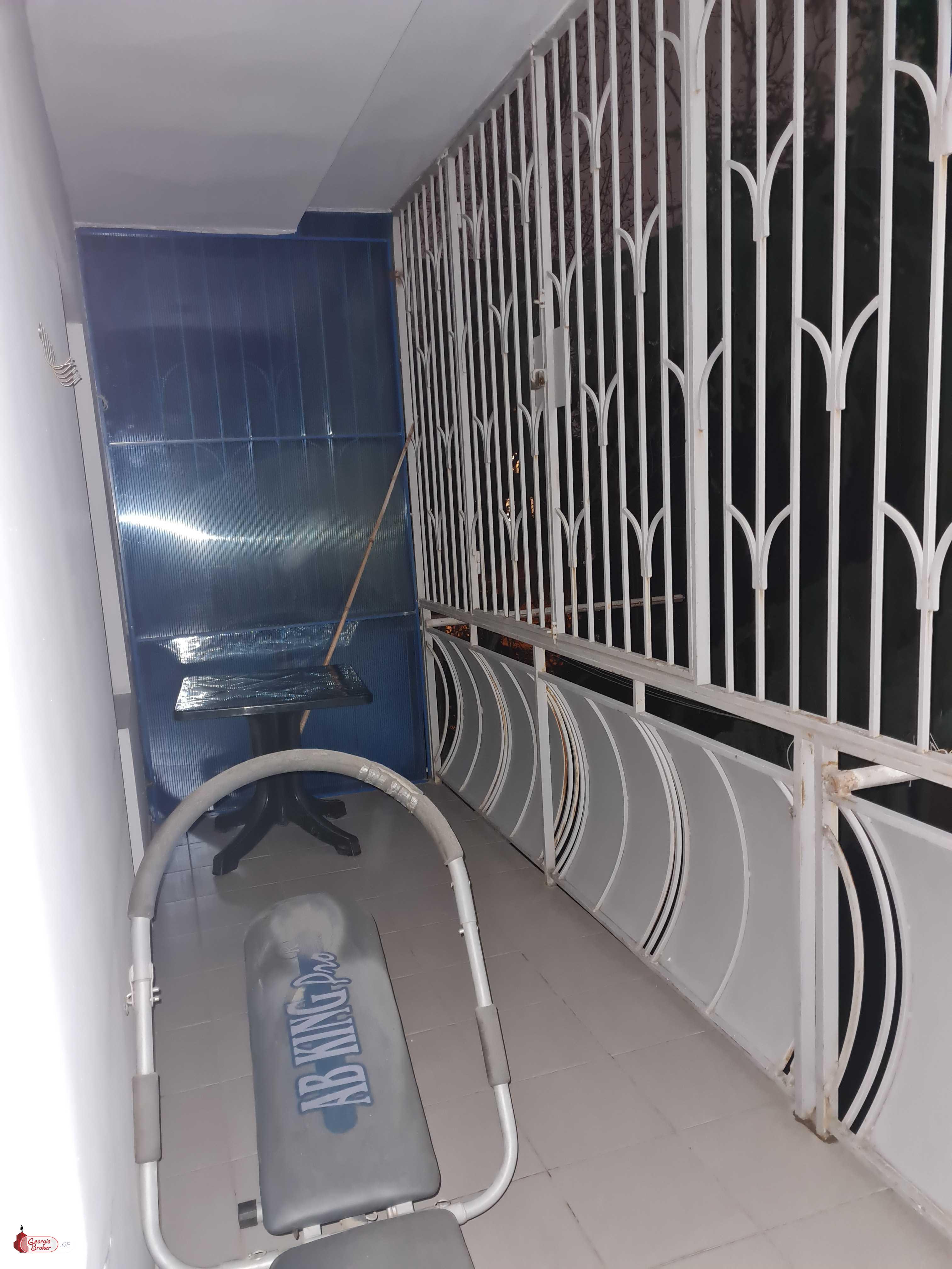 nearly repaired 3-room apartment for sale