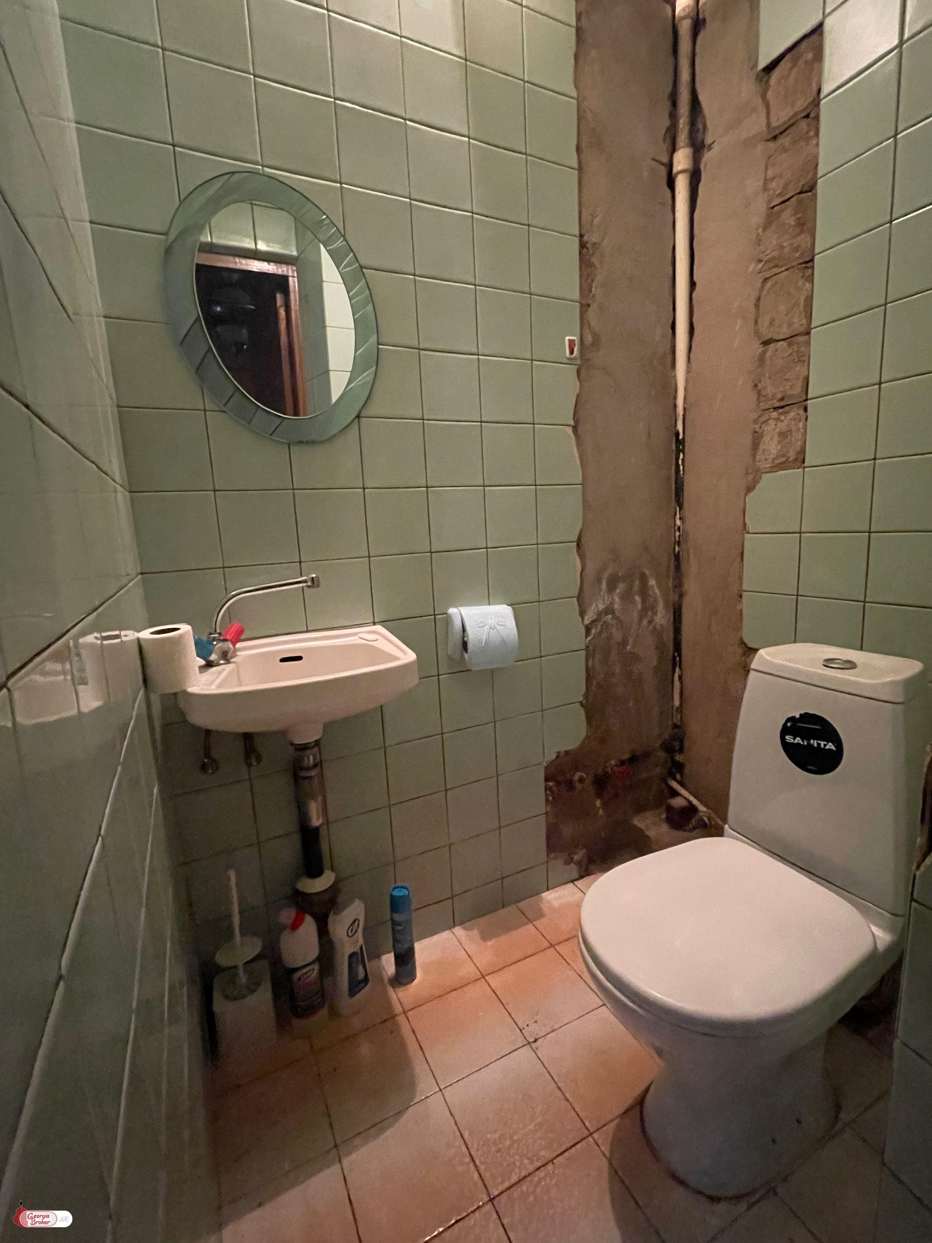 nearly repaired 3-room apartment for sale