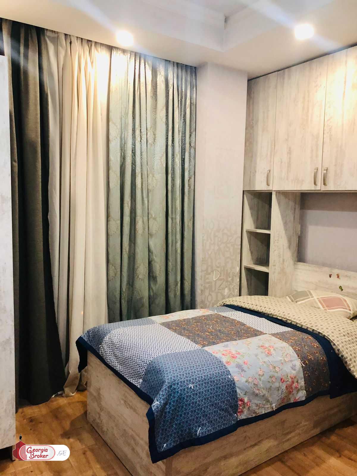 продается квартира с новым ремонтом 3-комнаты