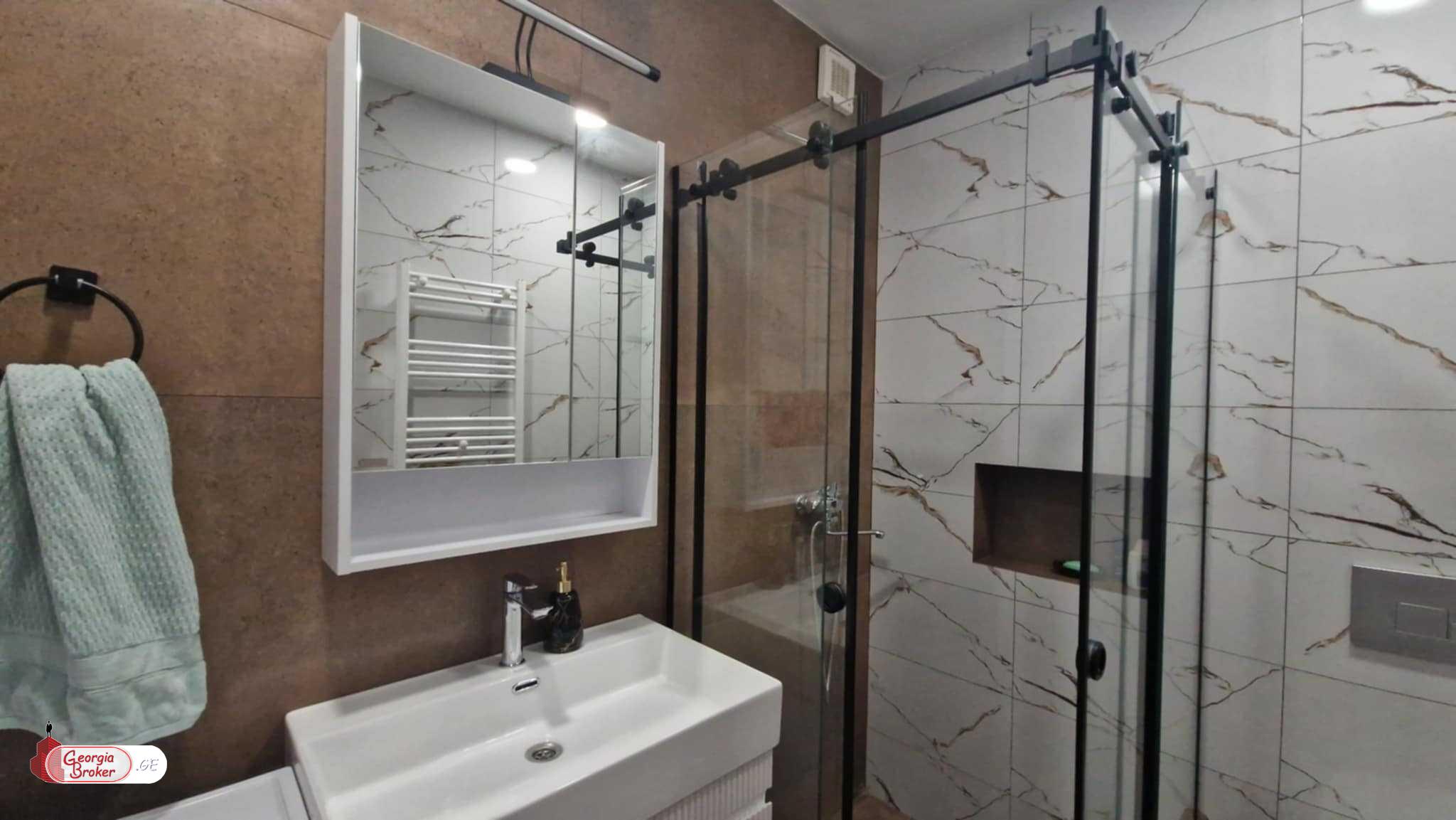 nearly repaired 2-room apartment for sale