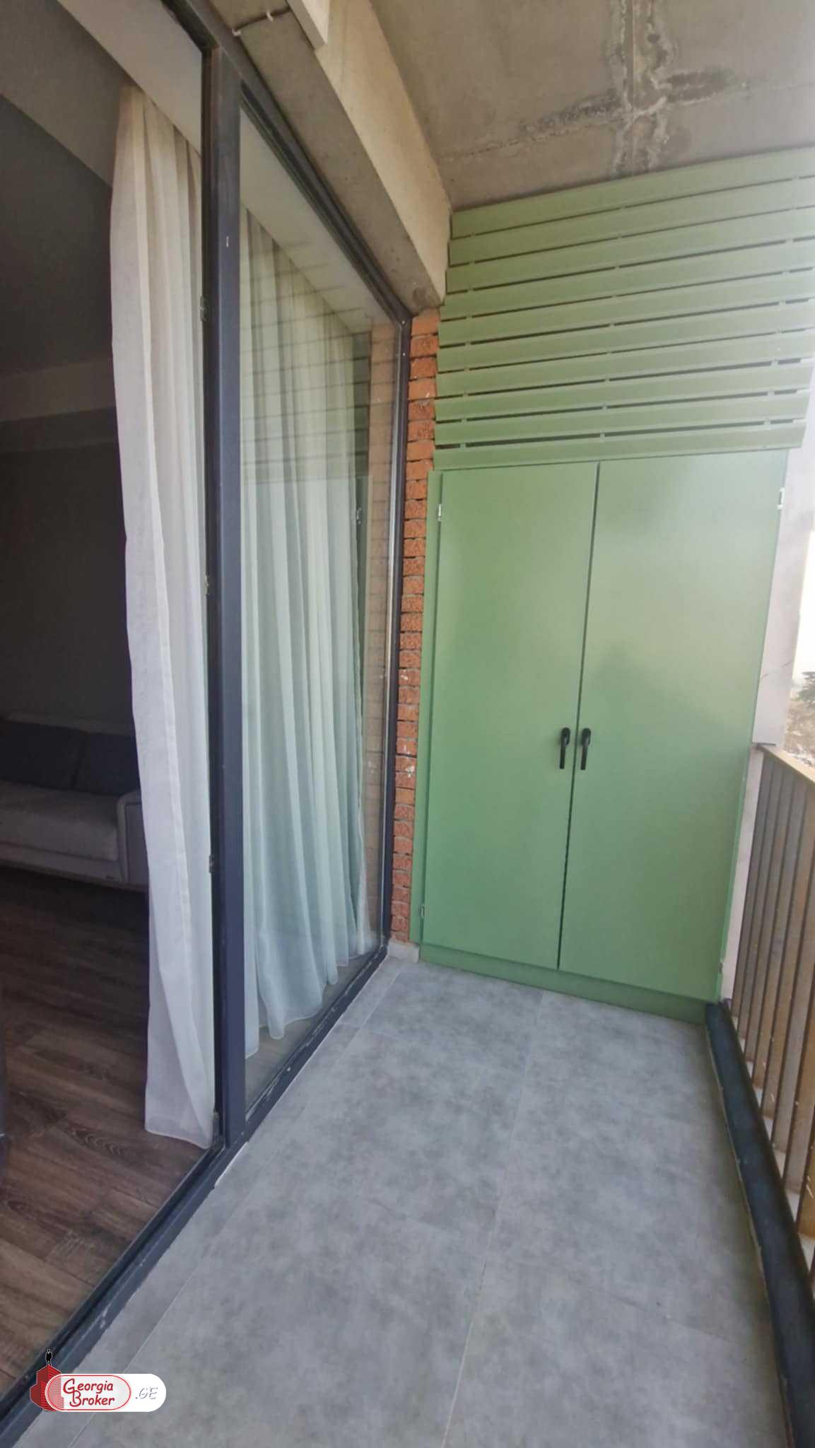 nearly repaired 2-room apartment for sale