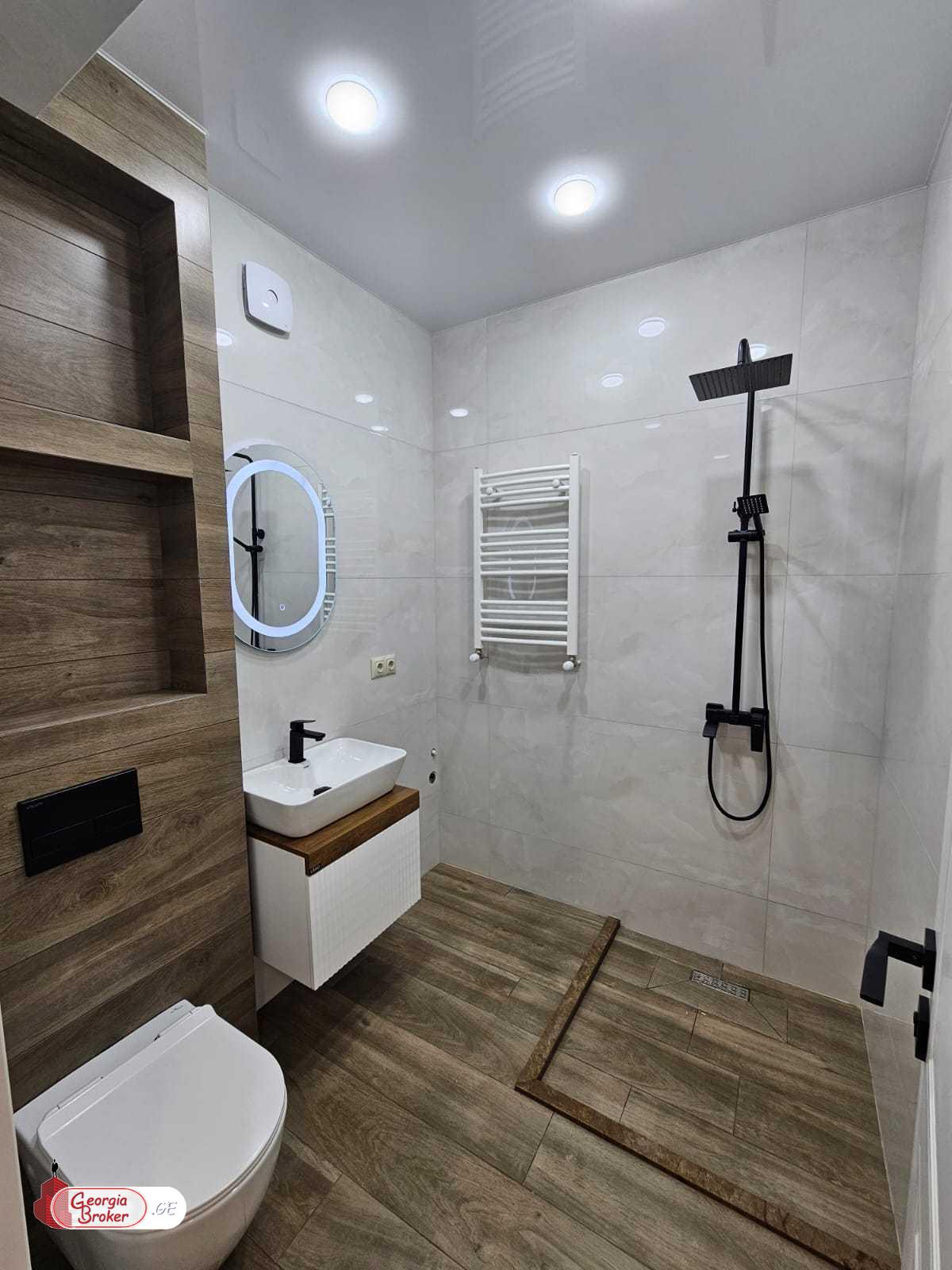 იყიდება ახალი გარემონტებული 3 ოთახიანი ბინა