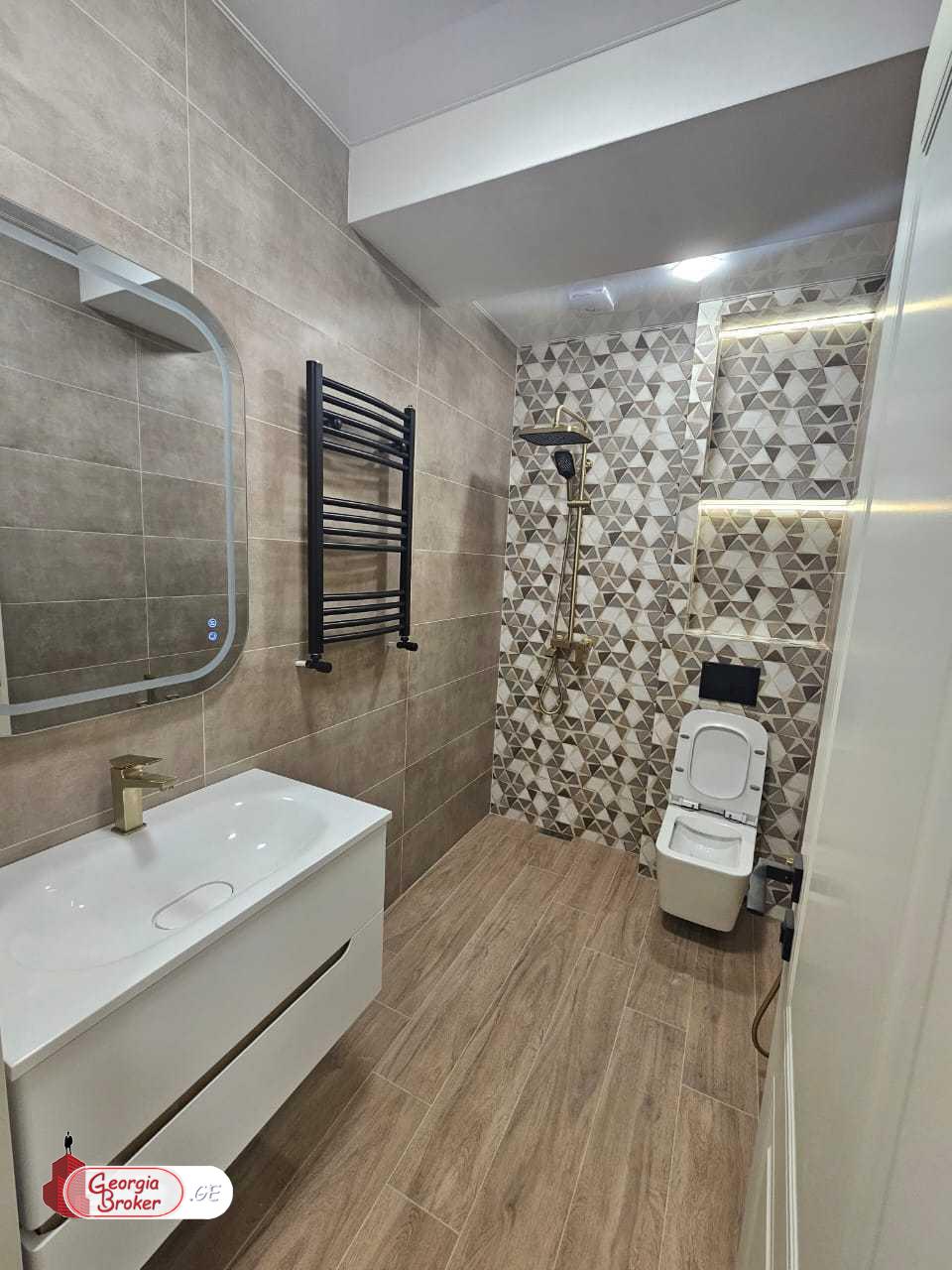 nearly repaired 4-room apartment for sale