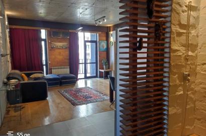 продается квартира с новым ремонтом 3-комнаты