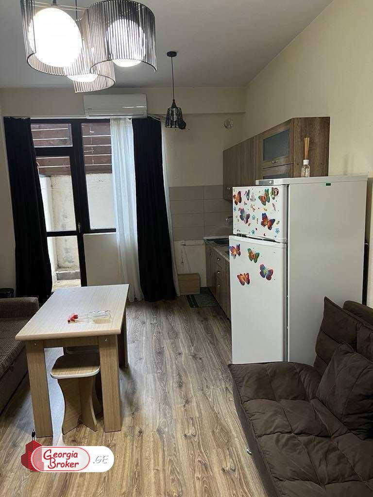 nearly repaired 2-room apartment for sale