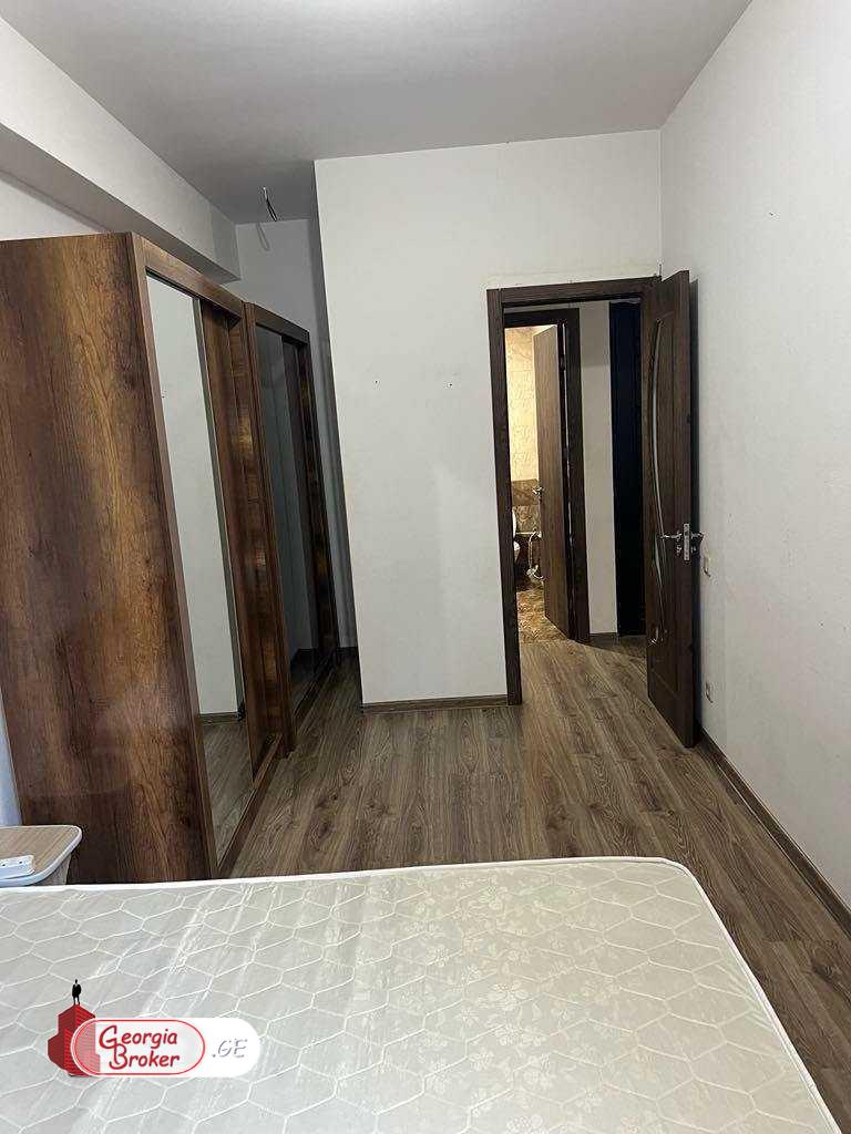 nearly repaired 2-room apartment for sale