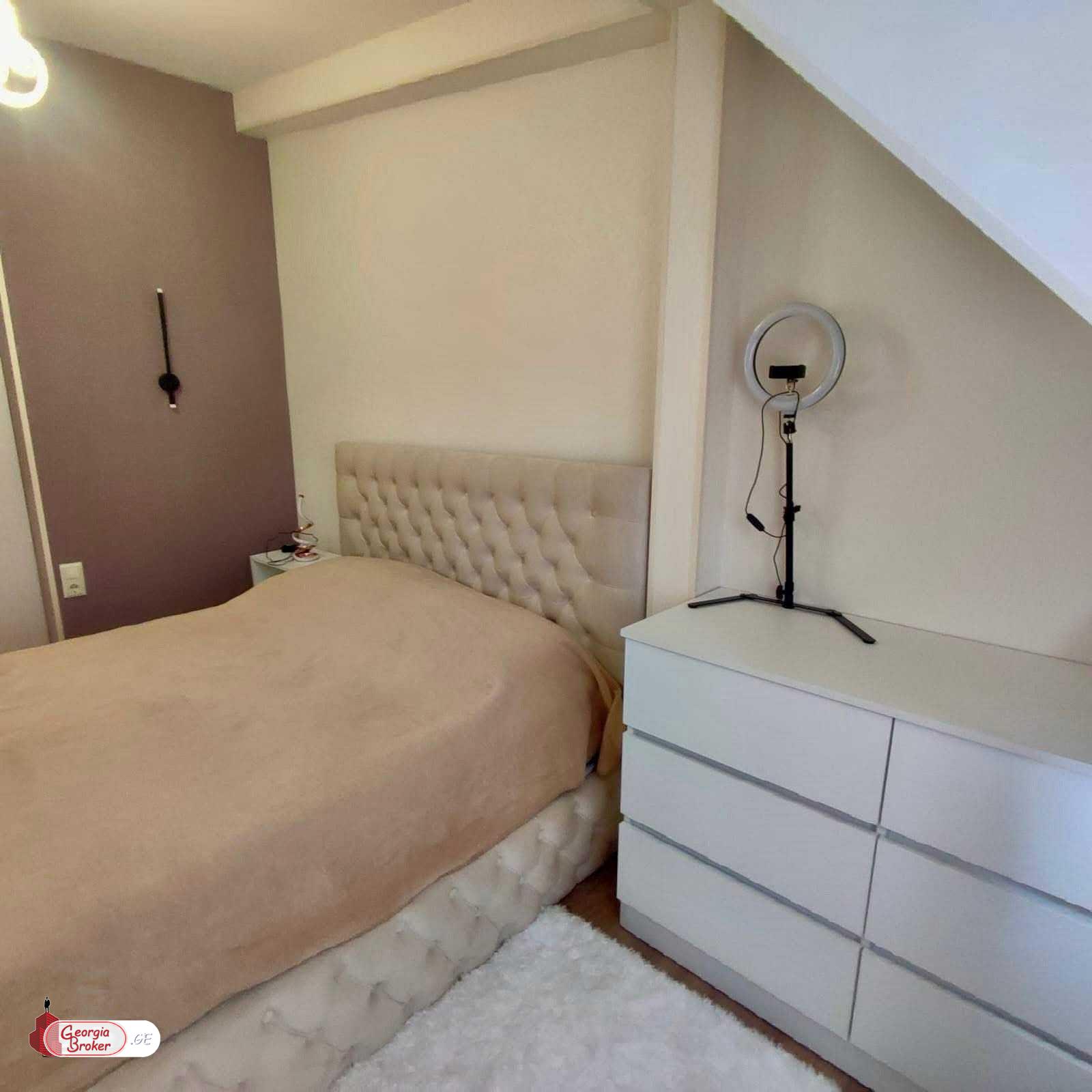 იყიდება ახალი გარემონტებული 3 ოთახიანი ბინა