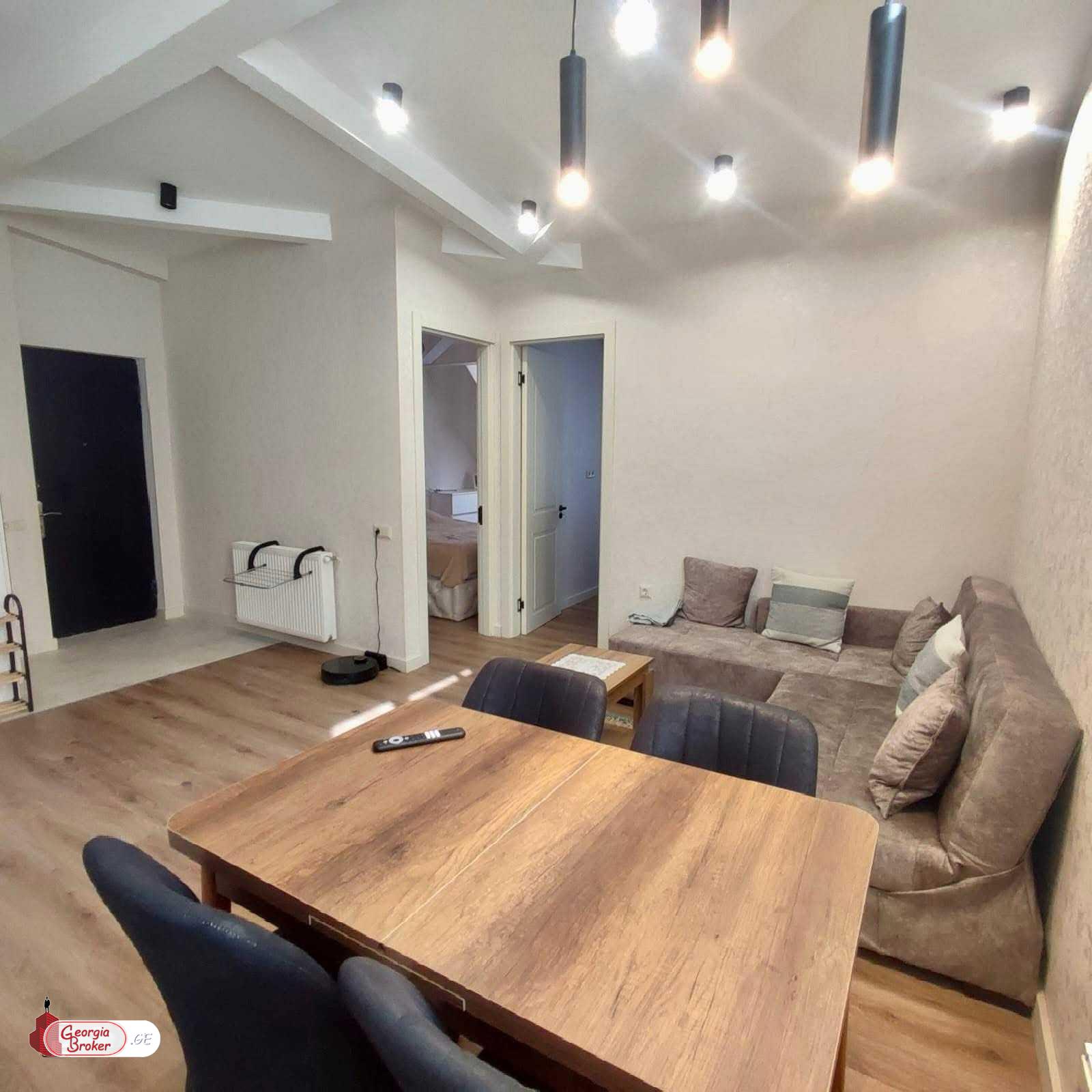 იყიდება ახალი გარემონტებული 3 ოთახიანი ბინა