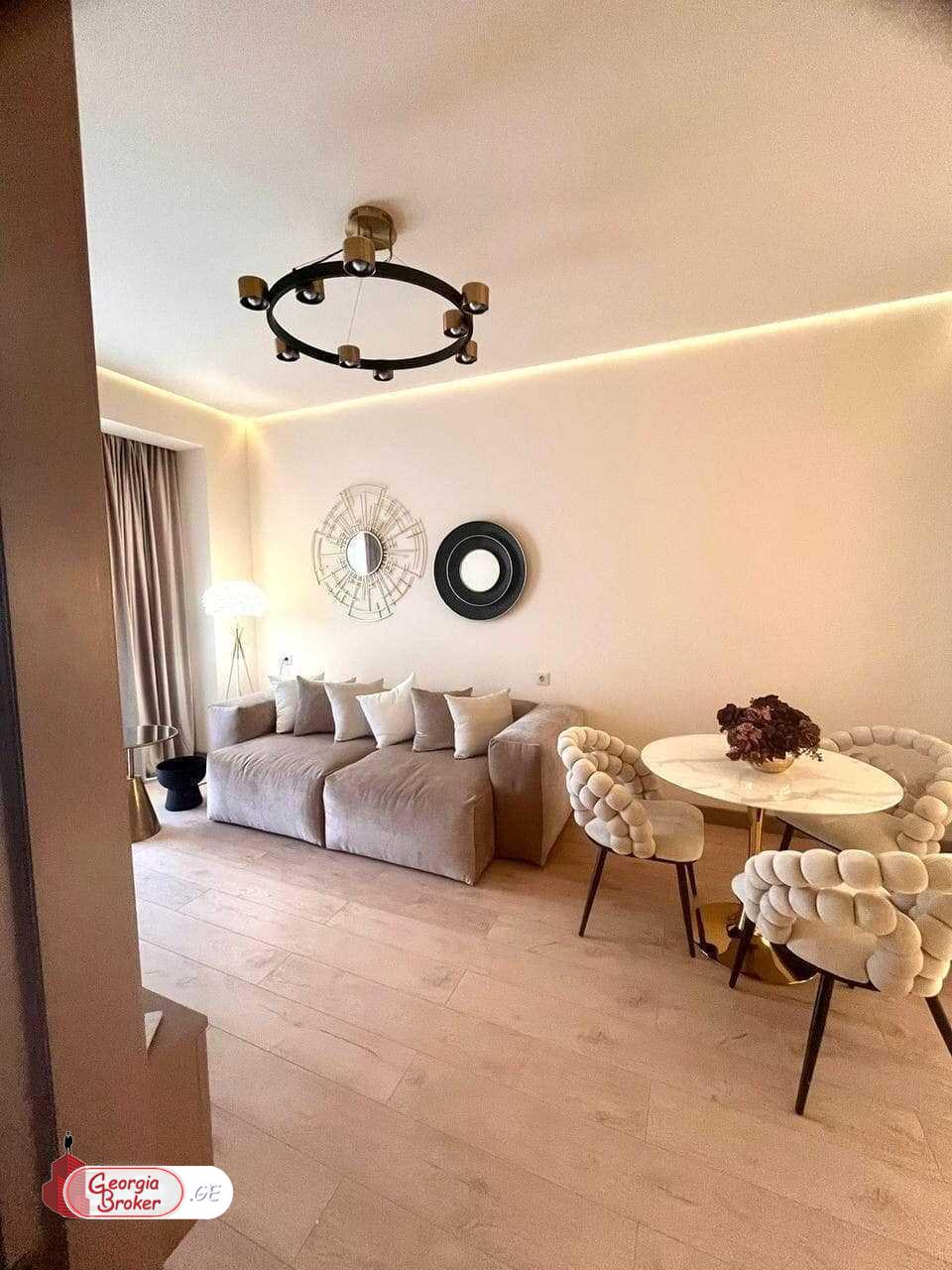 nearly repaired 2-room apartment for sale