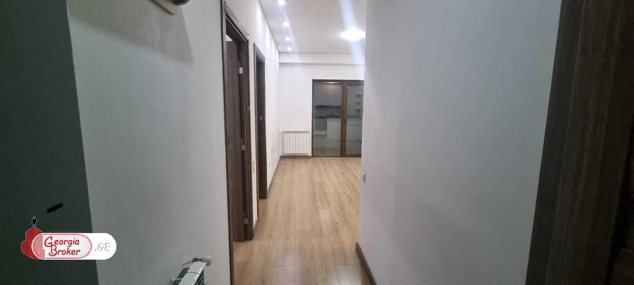 იყიდება ახალი გარემონტებული 3 ოთახიანი ბინა