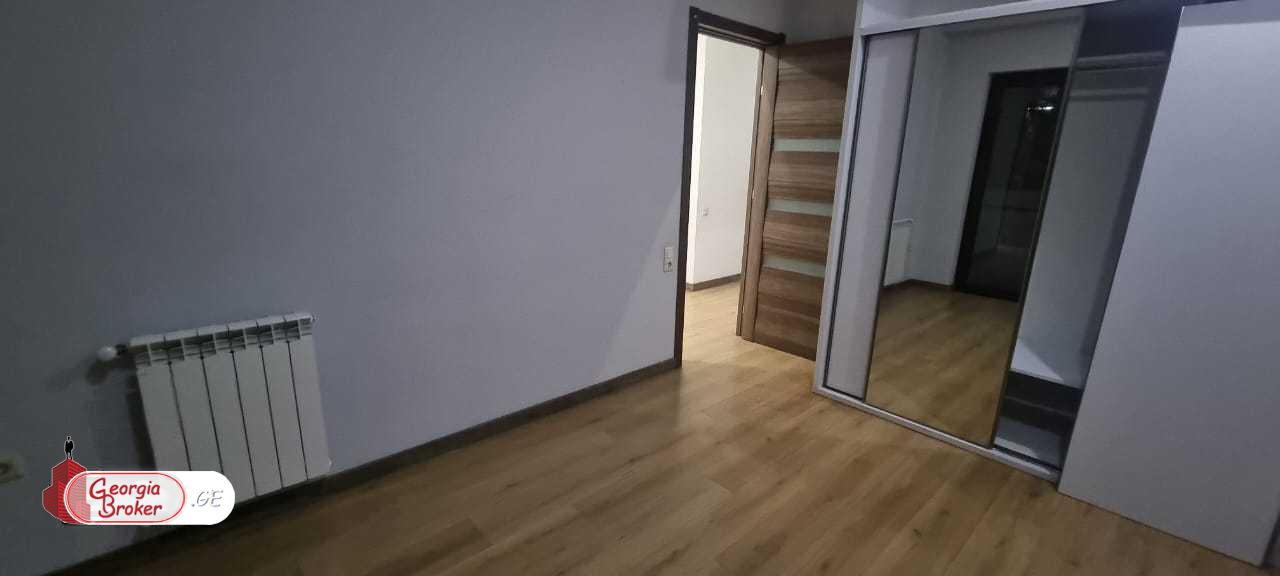 იყიდება ახალი გარემონტებული 3 ოთახიანი ბინა