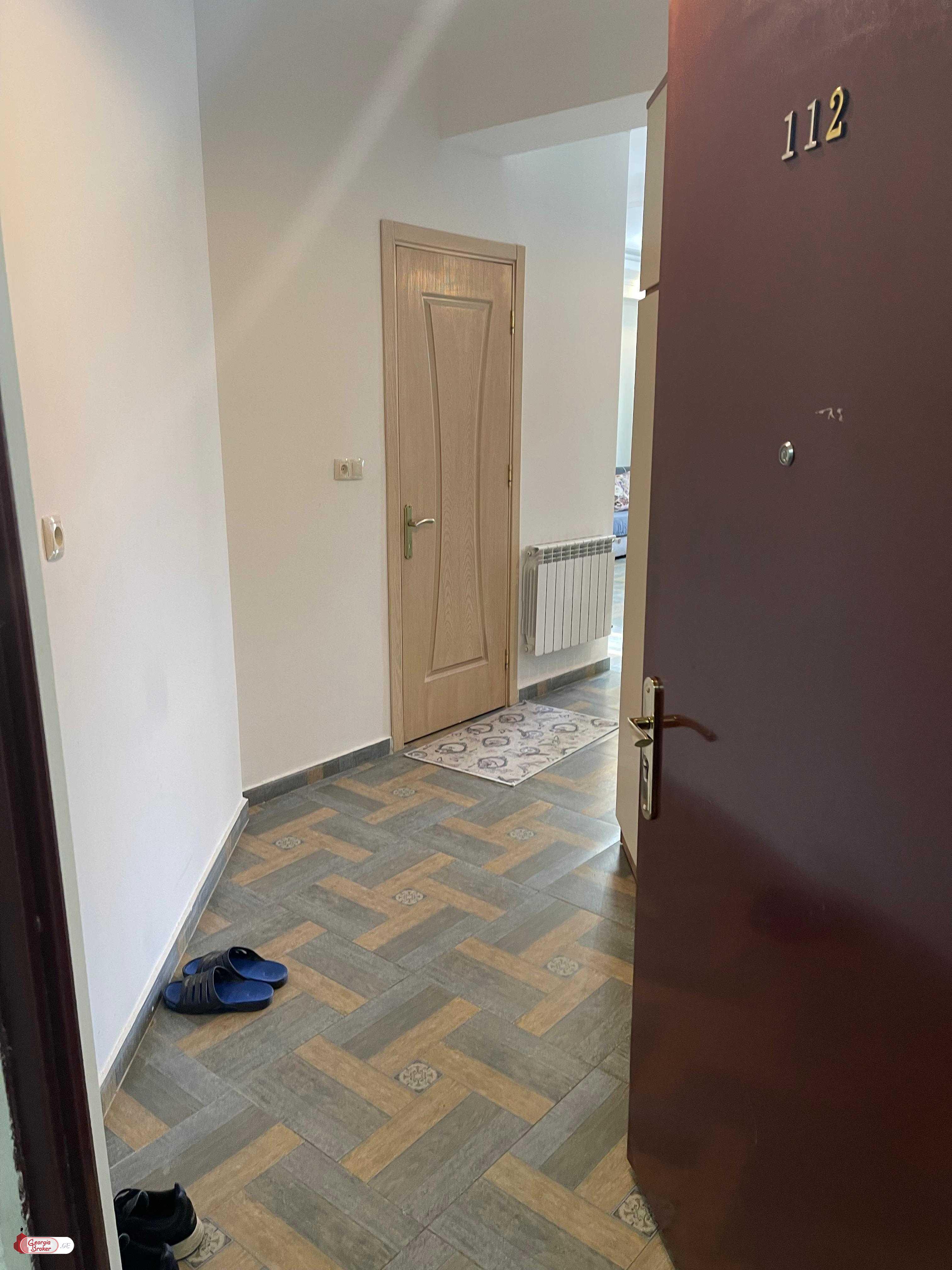 nearly repaired 3-room apartment for sale