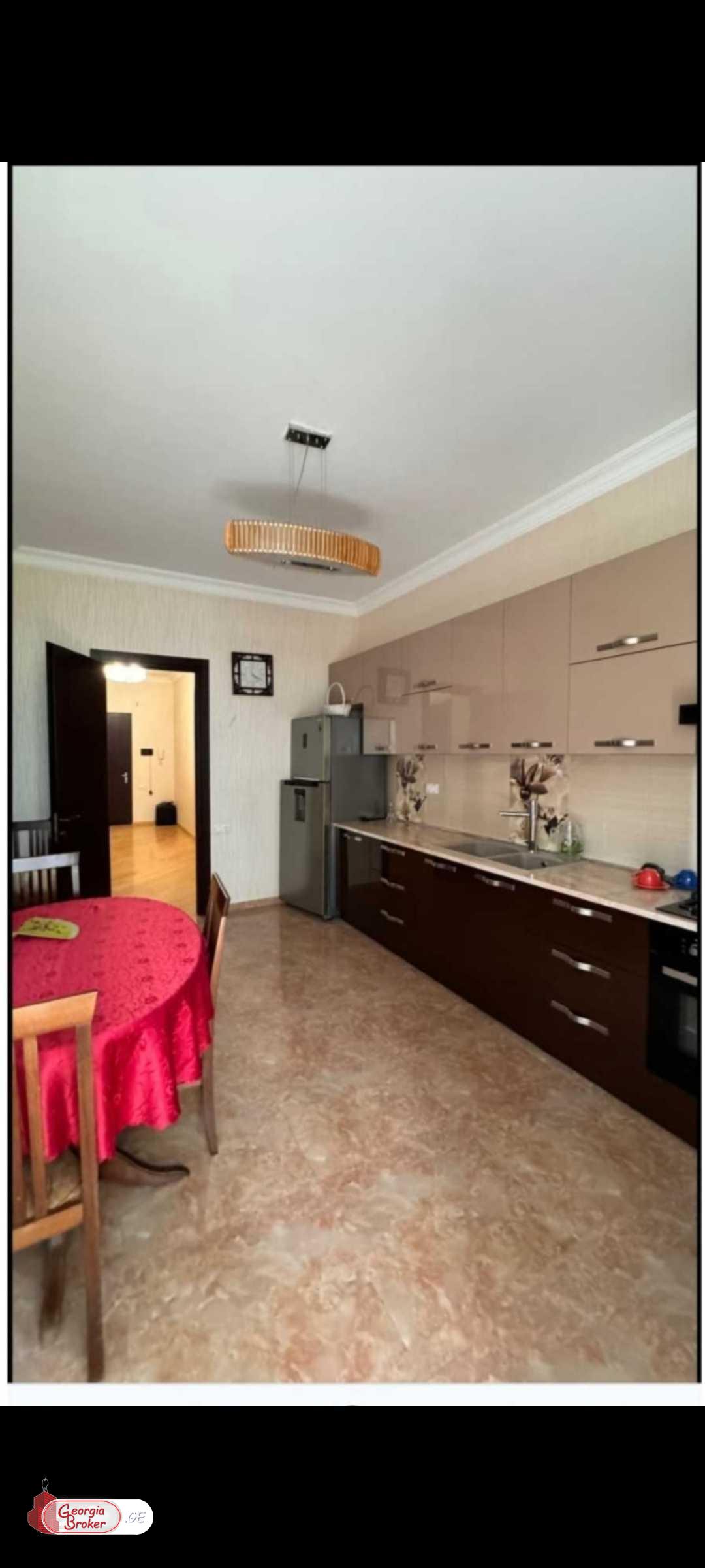 продается квартира с новым ремонтом 4-комнаты