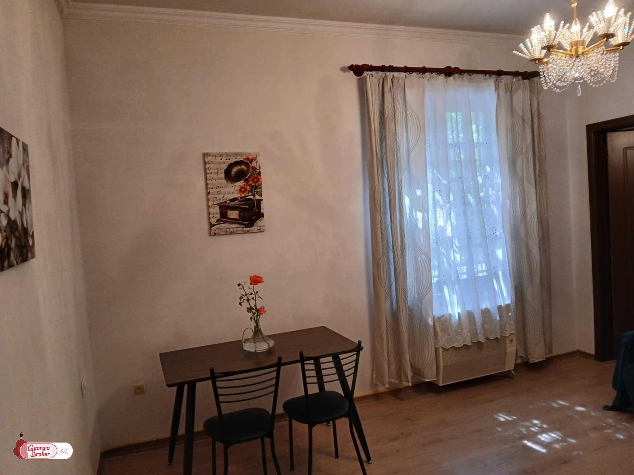 იყიდება ახალი გარემონტებული 2 ოთახიანი ბინა