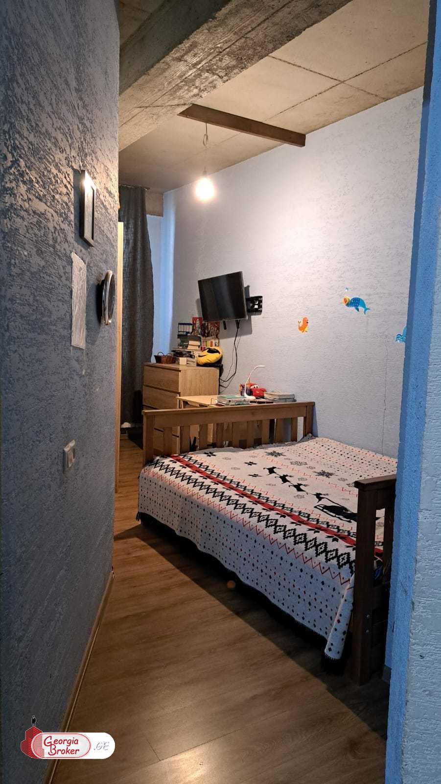 продается квартира с новым ремонтом 3-комнаты