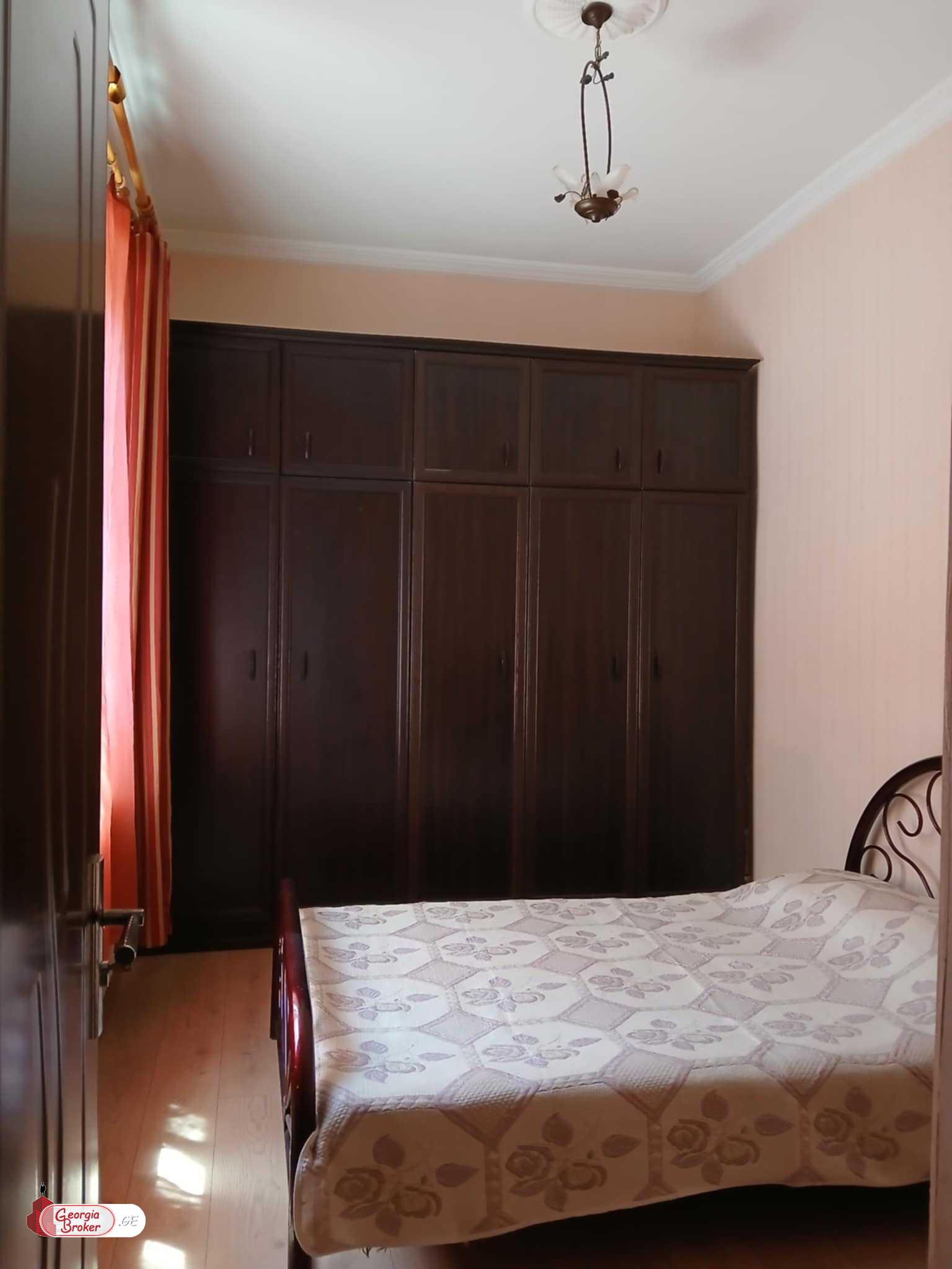 იყიდება ახალი გარემონტებული 2 ოთახიანი ბინა