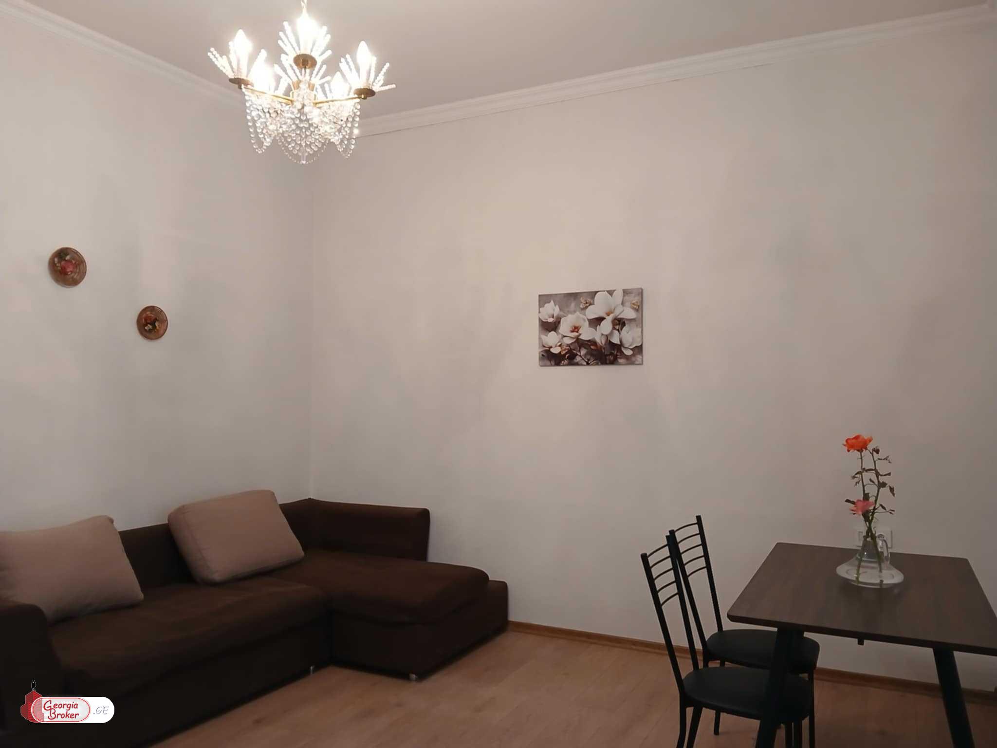 იყიდება ახალი გარემონტებული 2 ოთახიანი ბინა