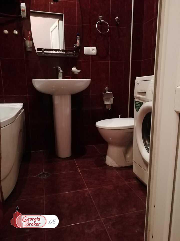 იყიდება ახალი გარემონტებული 2 ოთახიანი ბინა