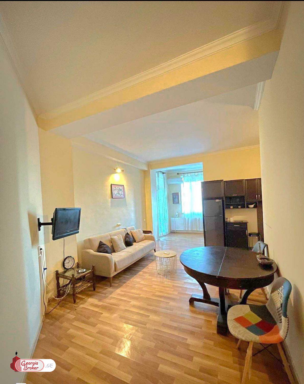 იყიდება ახალი გარემონტებული 2 ოთახიანი ბინა