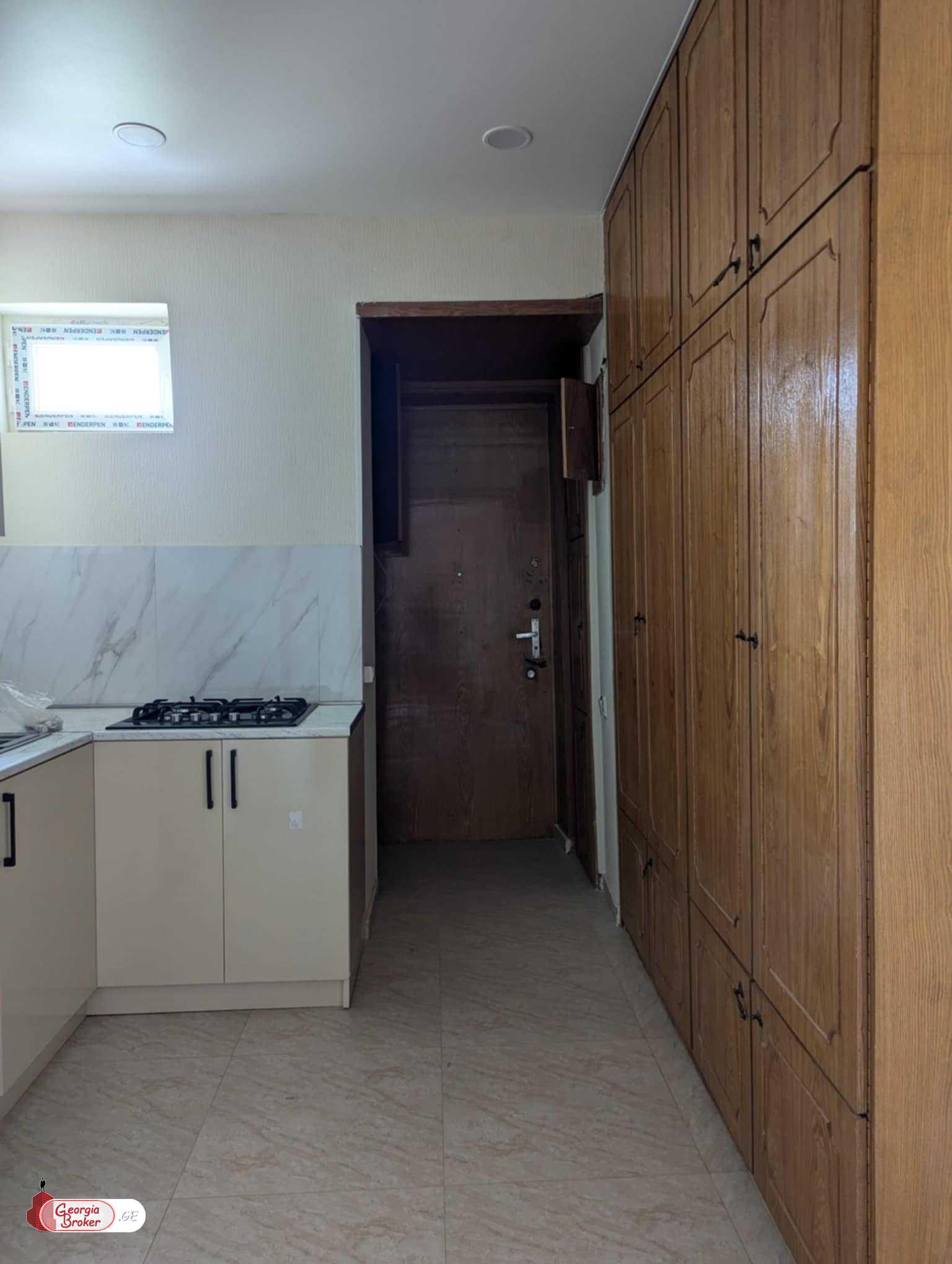 nearly repaired 3-room apartment for sale