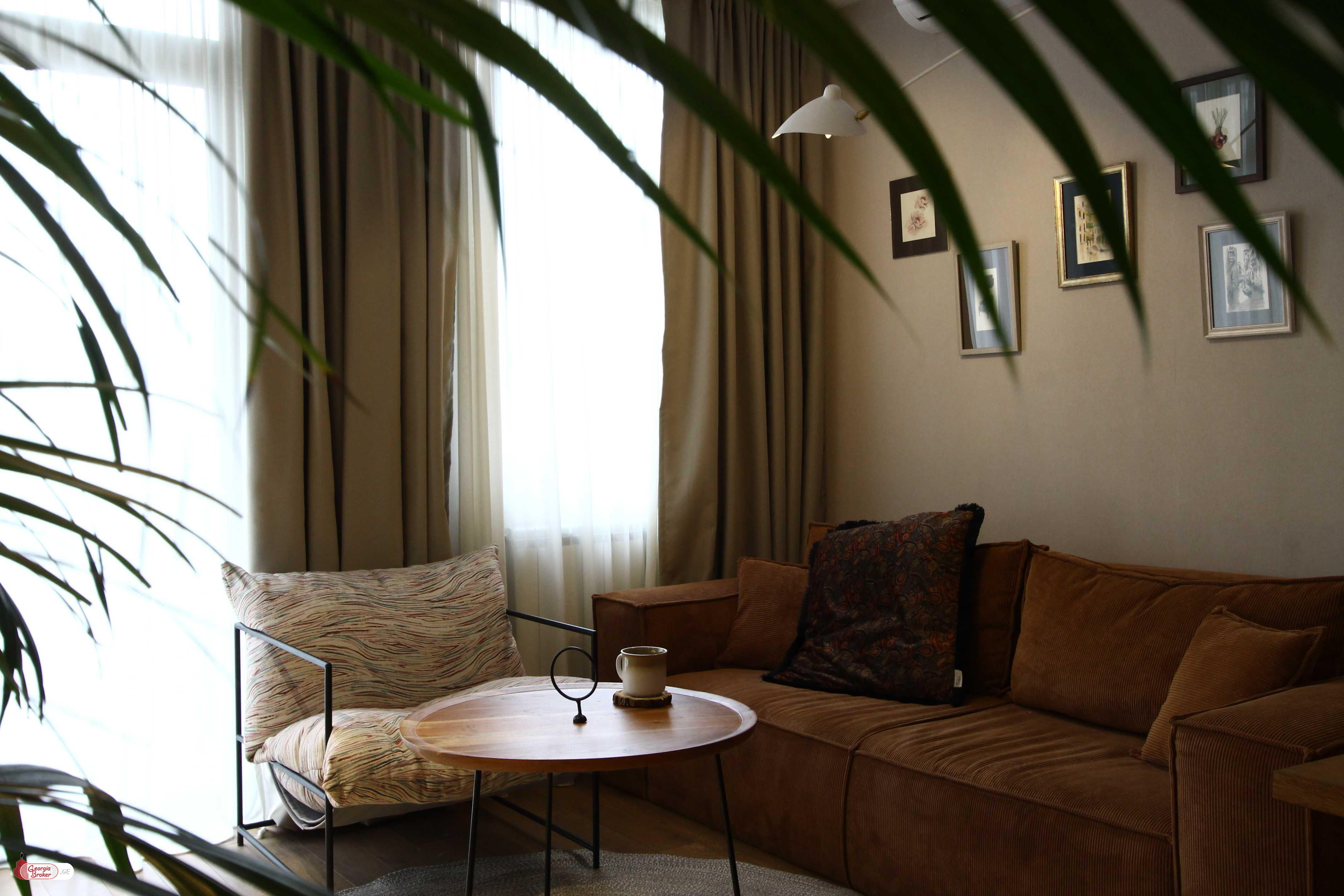 продается квартира с новым ремонтом 3-комнаты