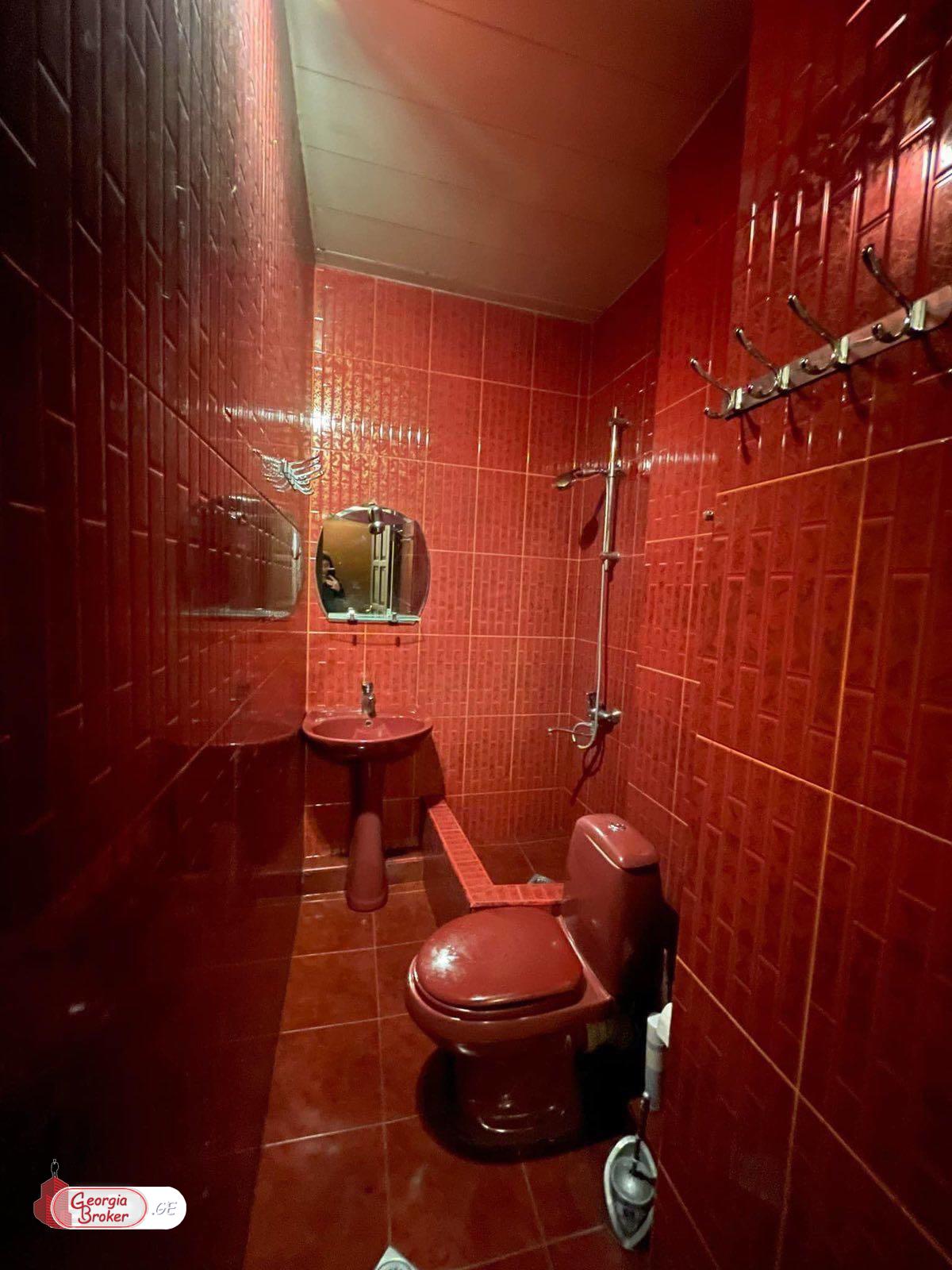 იყიდება ახალი გარემონტებული 2 ოთახიანი ბინა