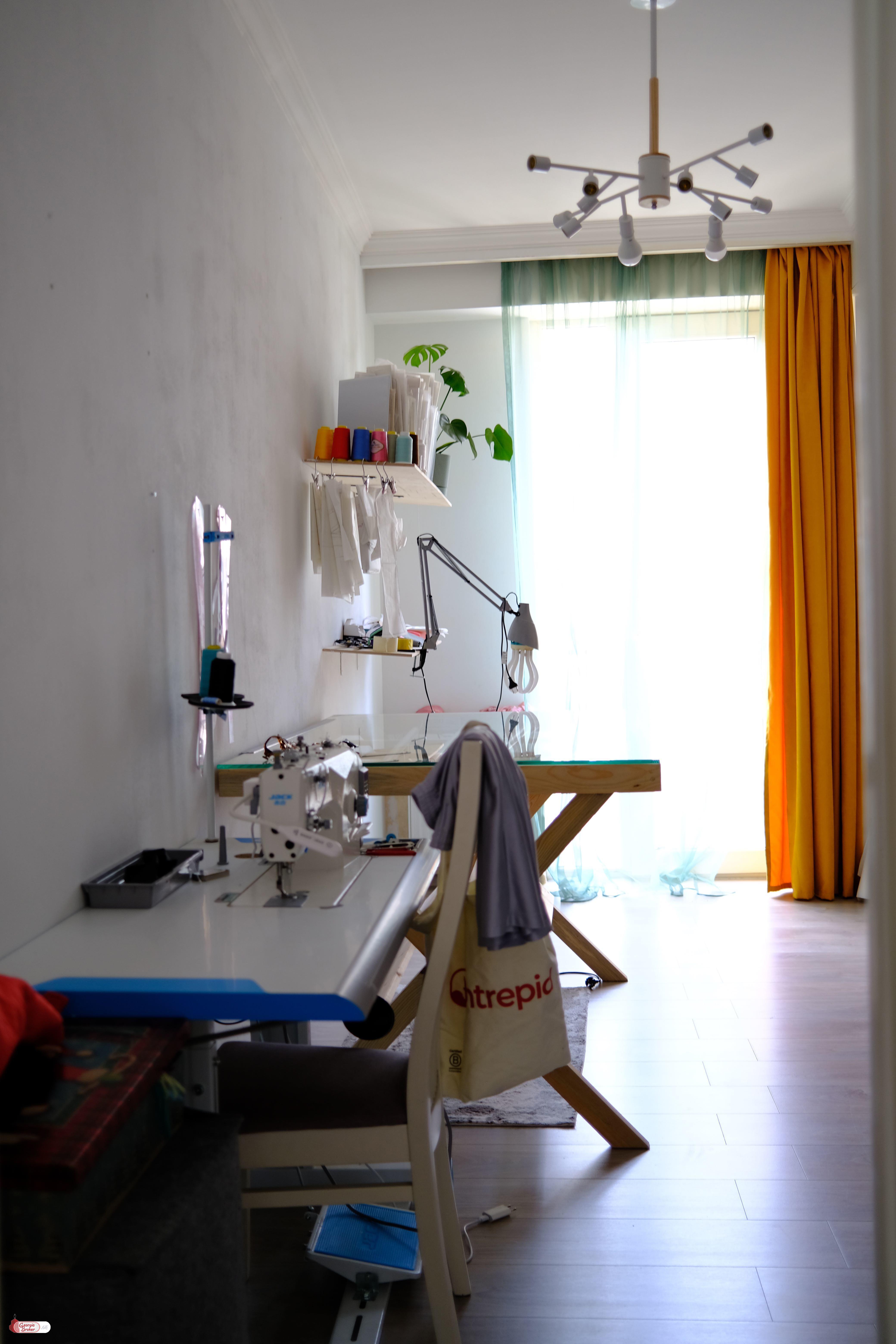 продается квартира с новым ремонтом 3-комнаты