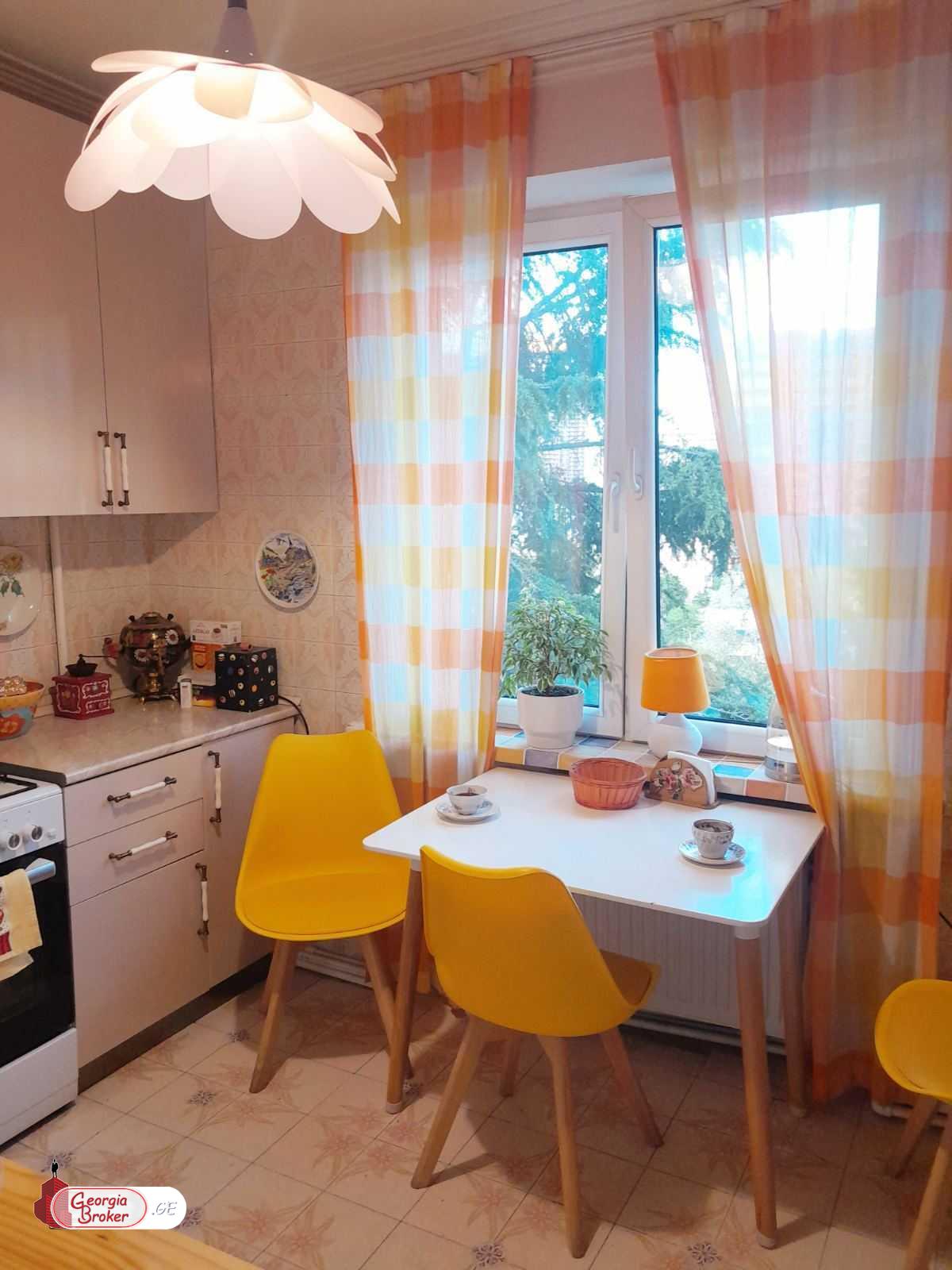 nearly repaired 3-room apartment for sale