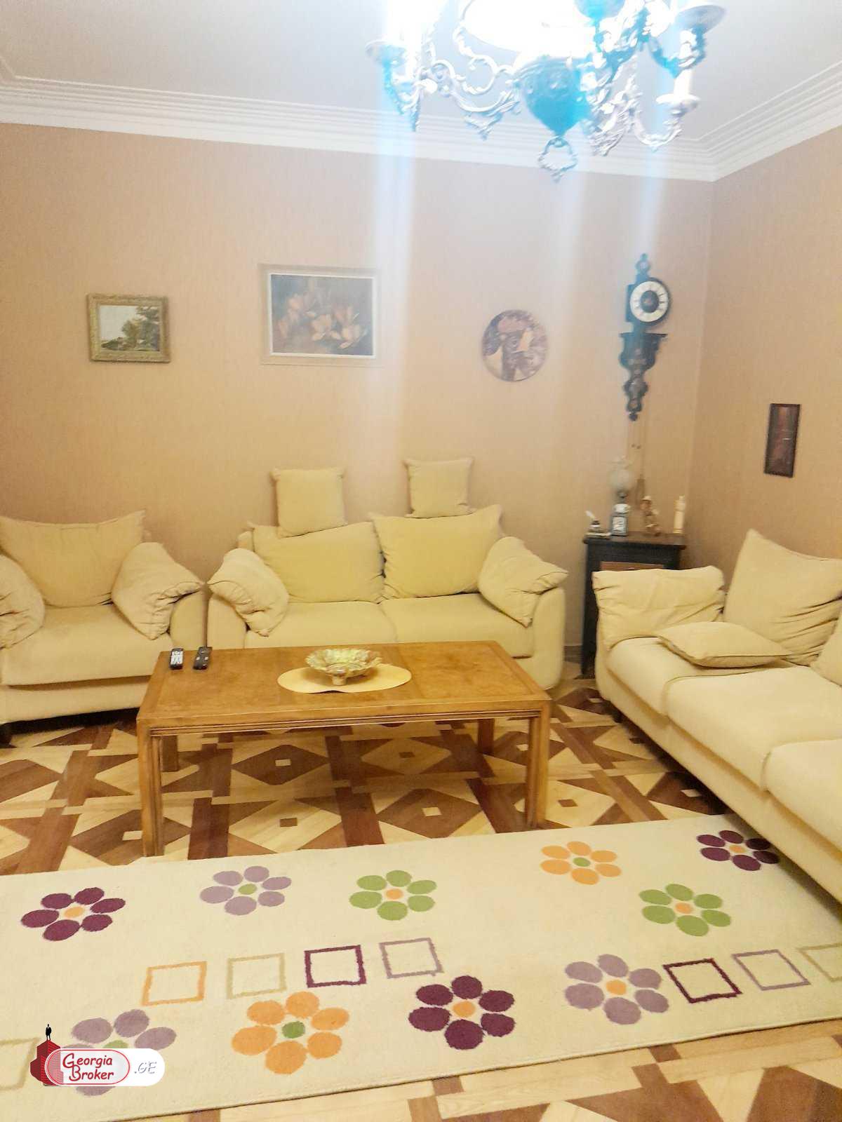 nearly repaired 3-room apartment for sale