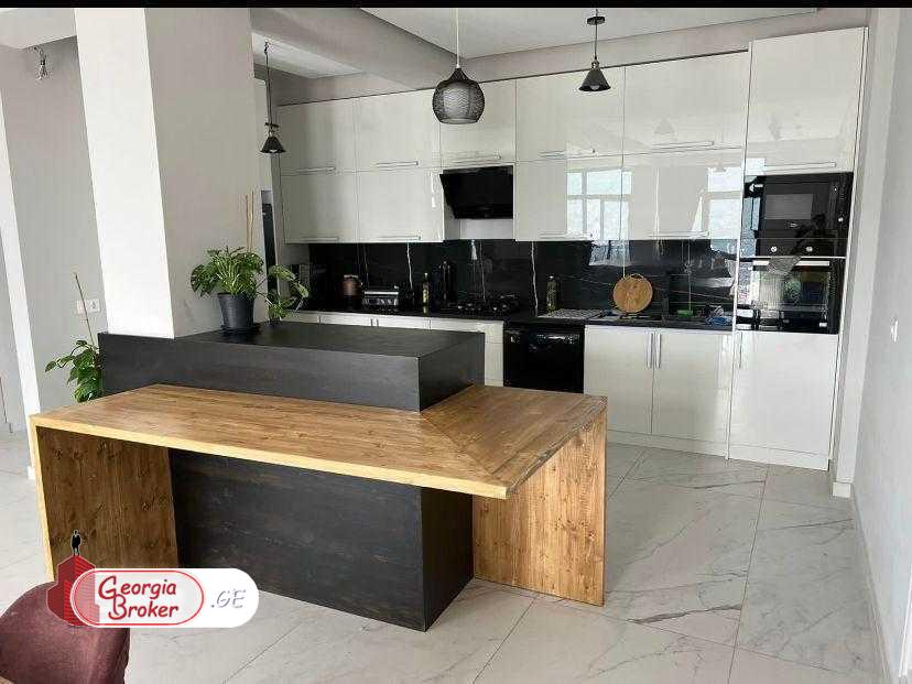 იყიდება ახალი გარემონტებული 4 ოთახიანი ბინა