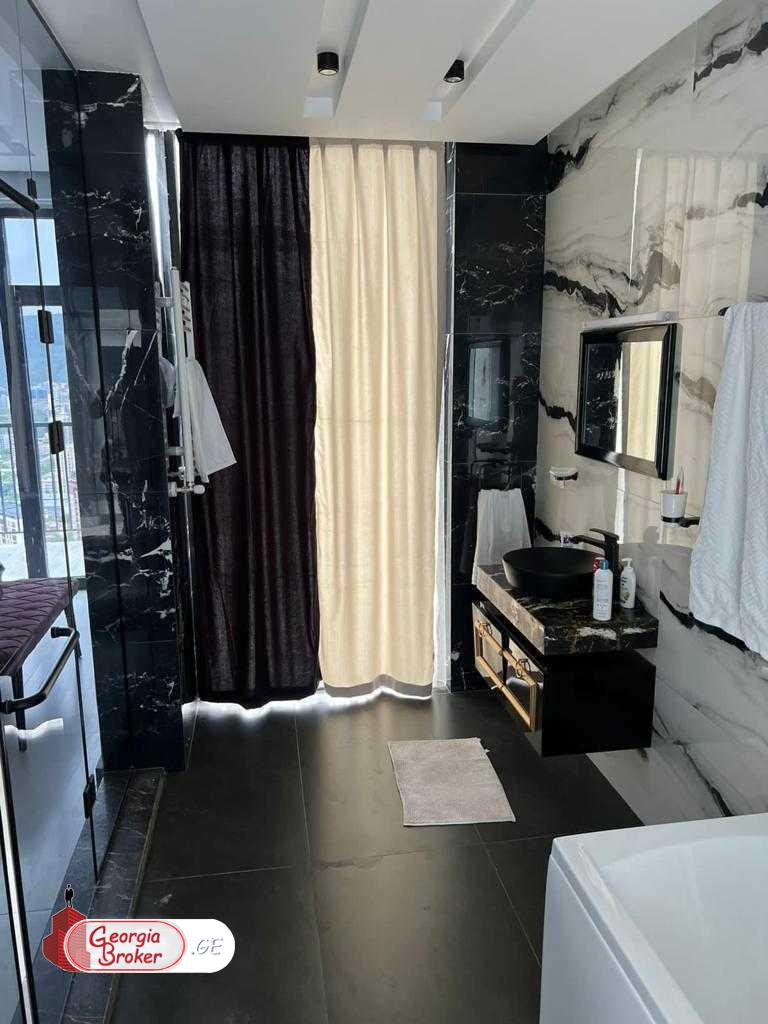 იყიდება ახალი გარემონტებული 4 ოთახიანი ბინა