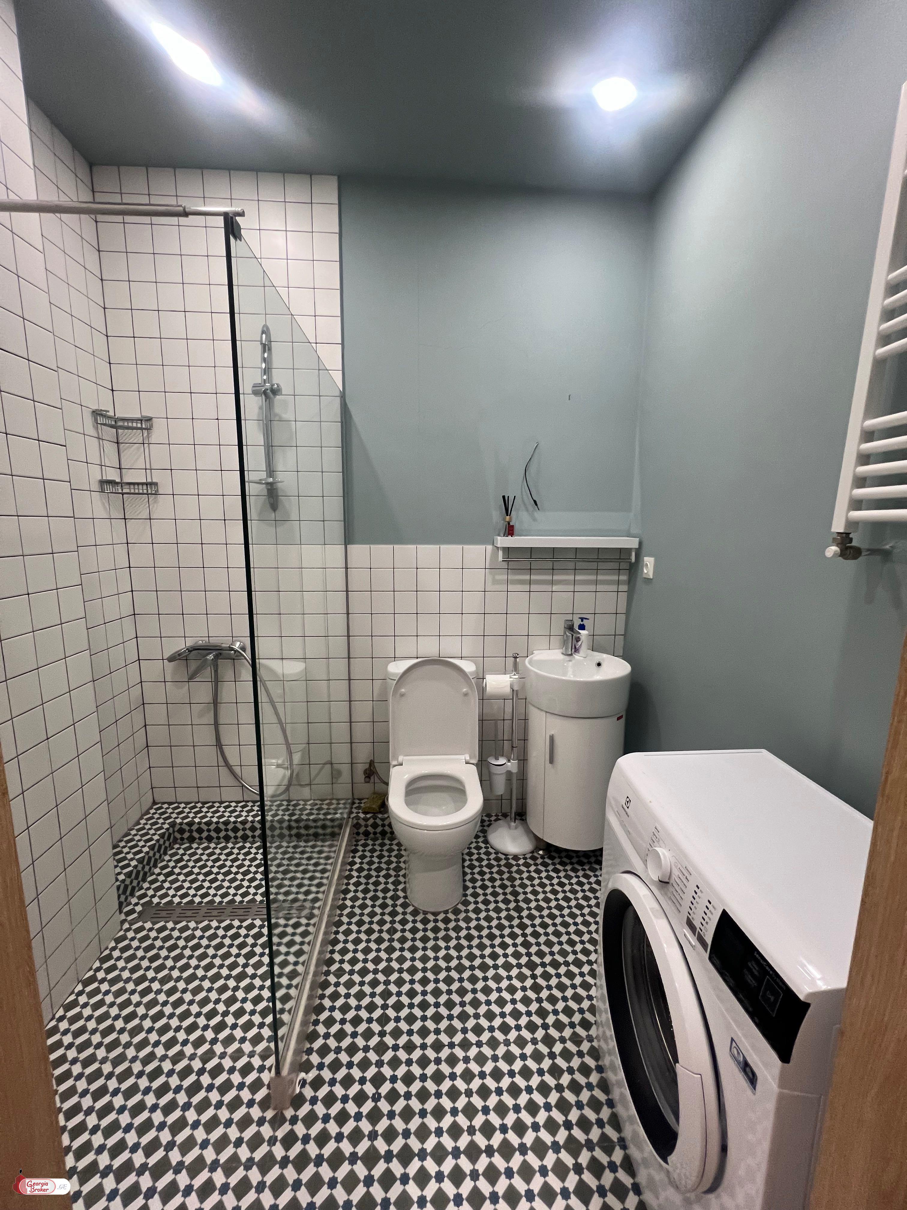 nearly repaired 2-room apartment for sale