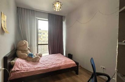 продается квартира с новым ремонтом 3-комнаты