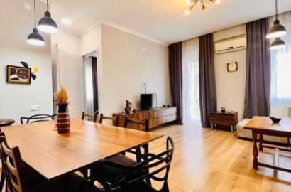 продается квартира с новым ремонтом 3-комнаты