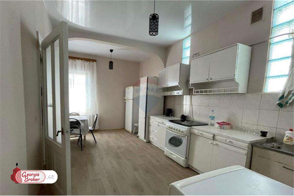 nearly repaired 5-room apartment for sale