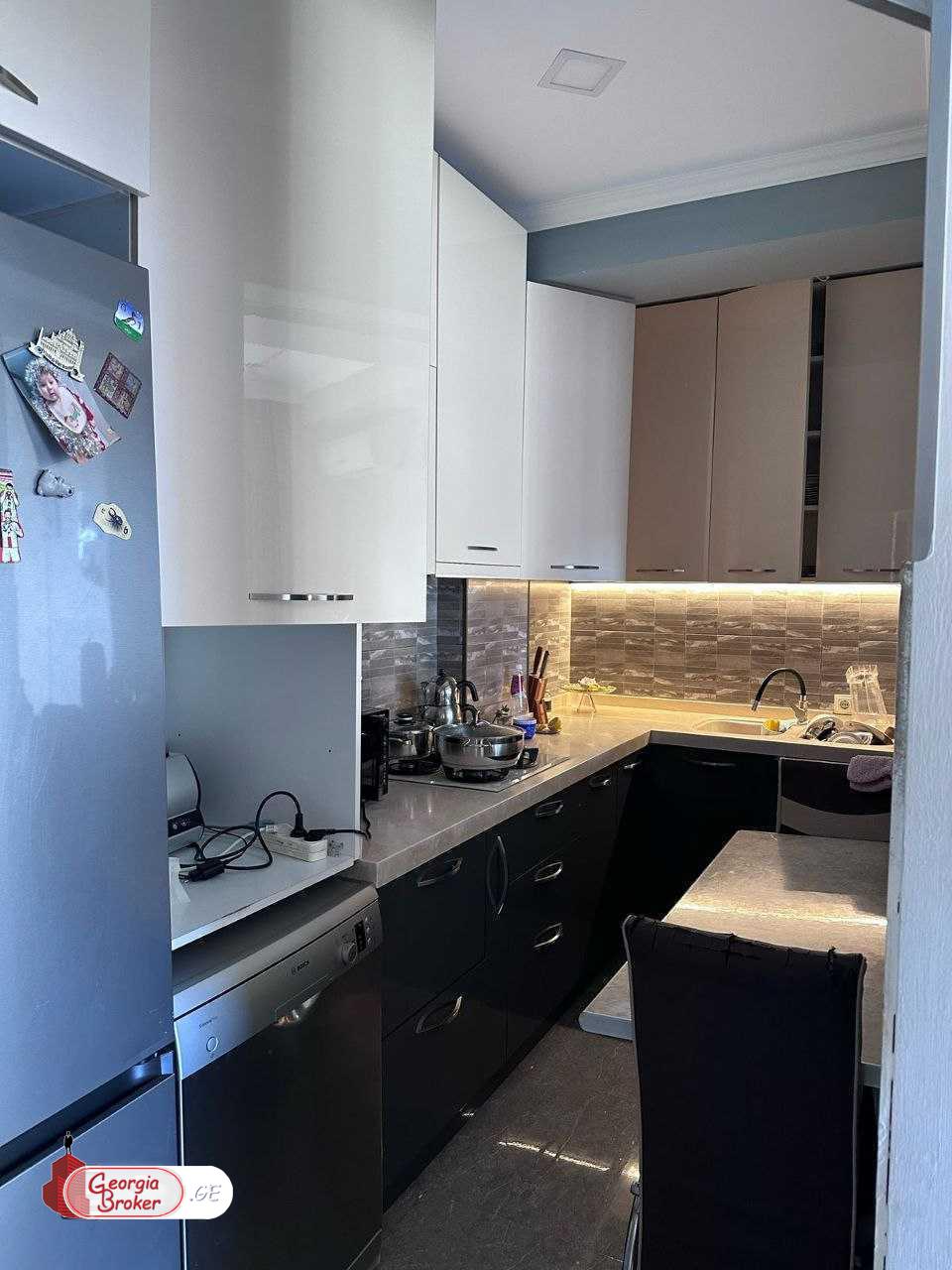 nearly repaired 3-room apartment for sale