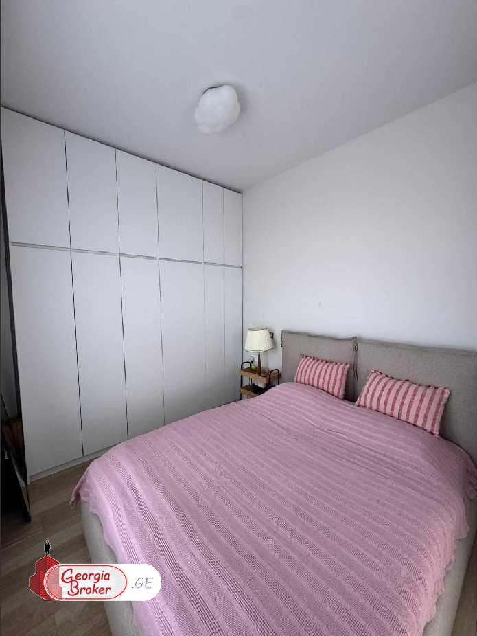 продается квартира с новым ремонтом 2-комнаты