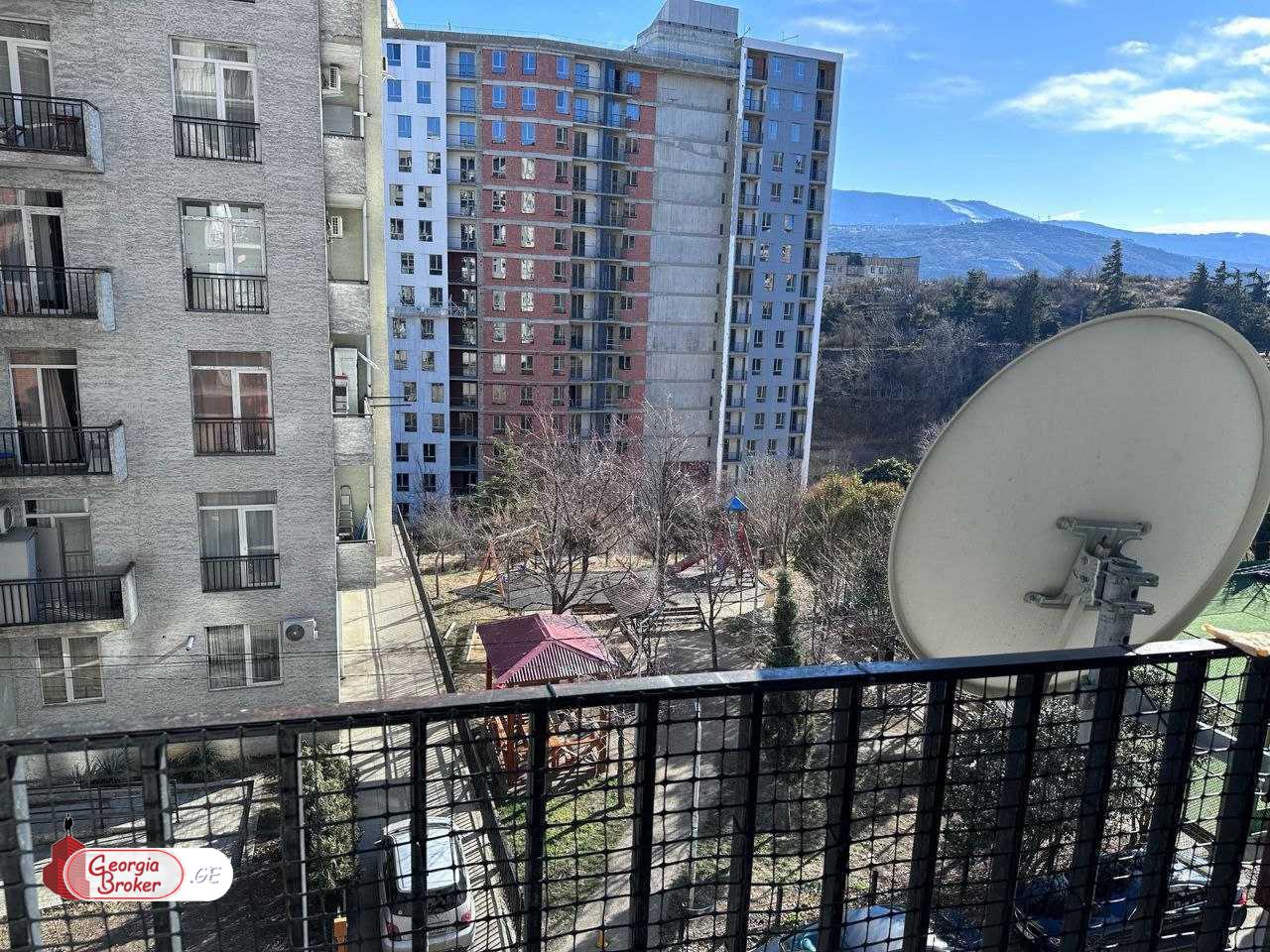 nearly repaired 3-room apartment for sale